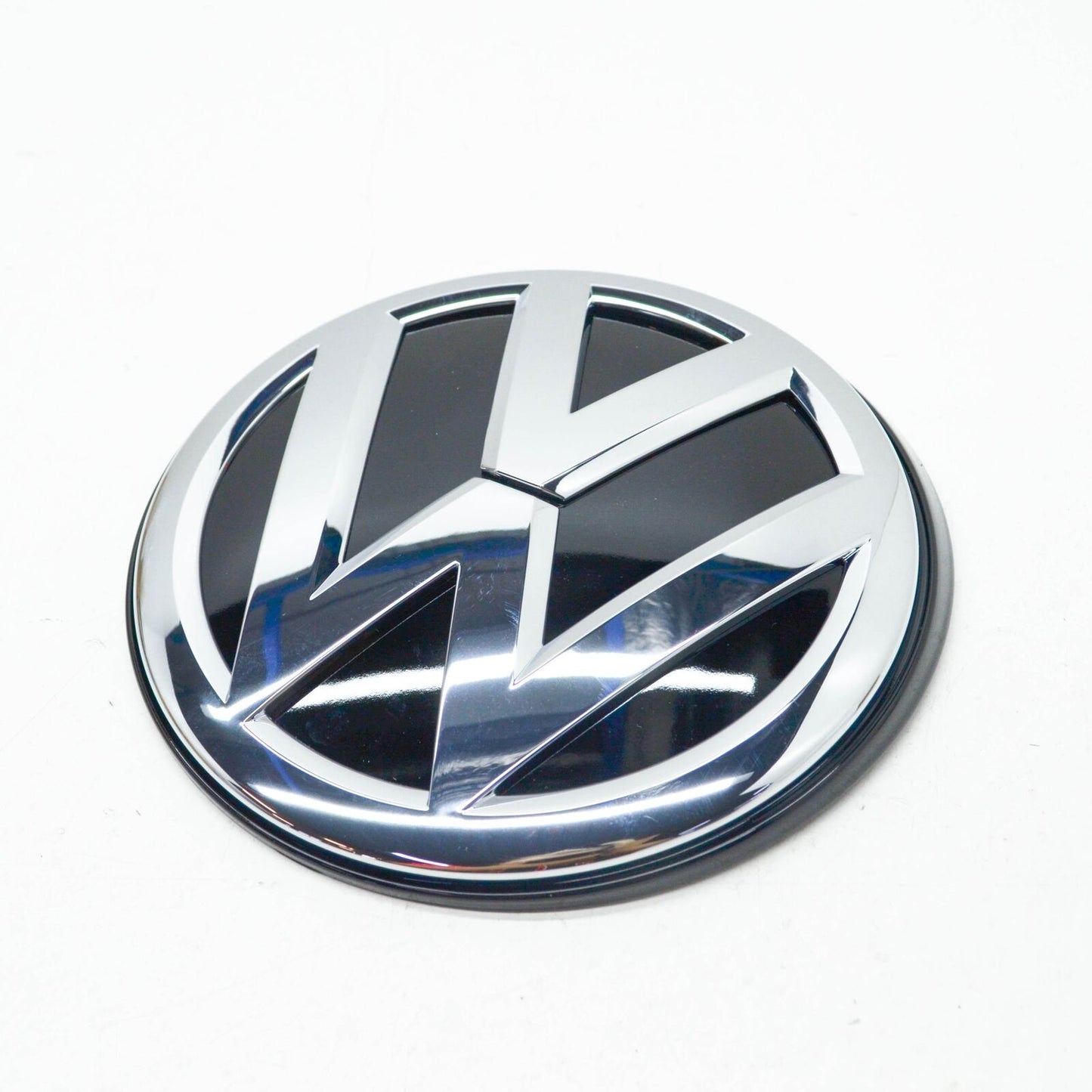 NEW VW GOLF MK7 5G FRONT BUMPER RADIATOR GRILLE EMBLEM 5GE853719A041 ORIGINAL