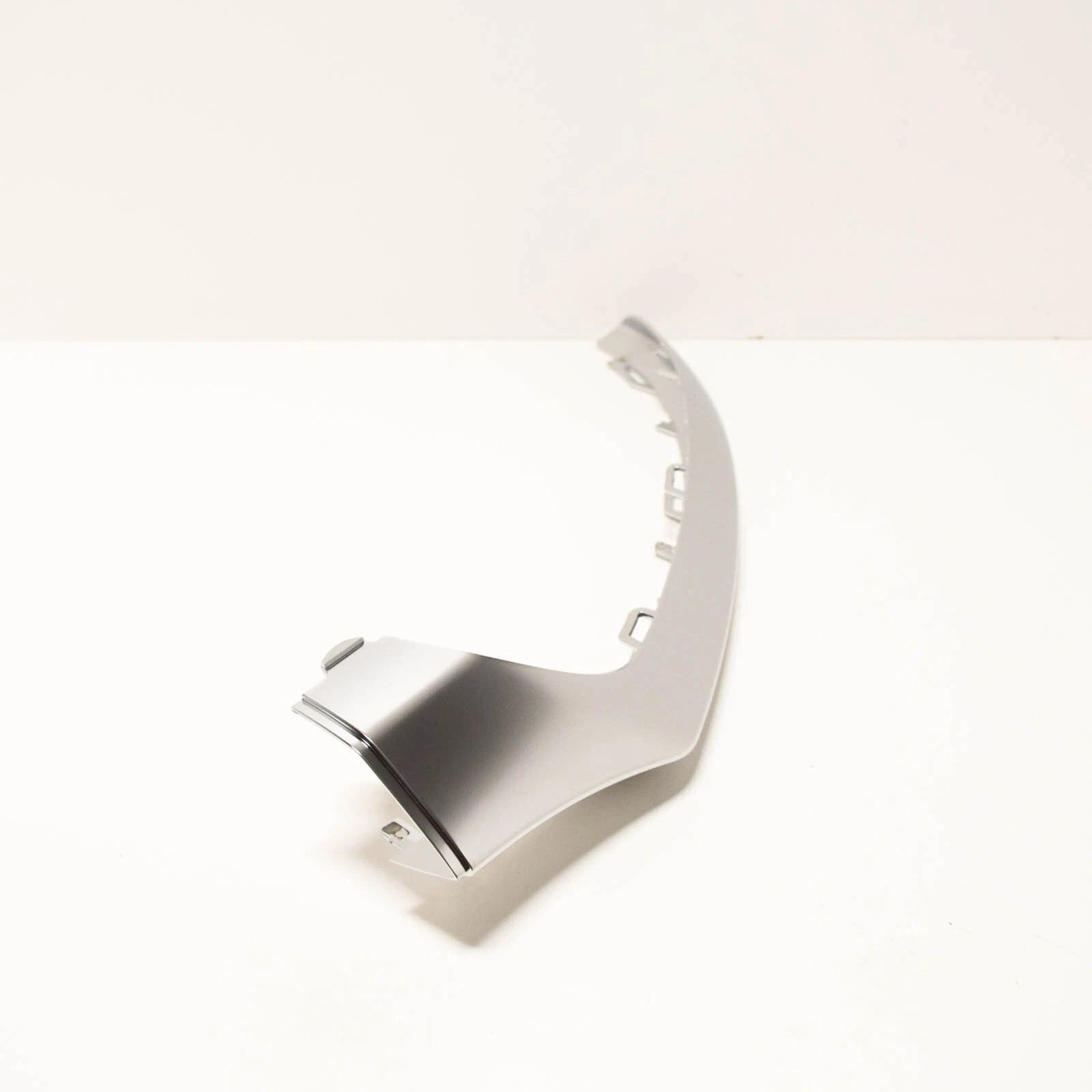 NEW MERCEDES-BENZ C W205 FRONT BUMPER LEFT SIDE MOLDING A2058851900