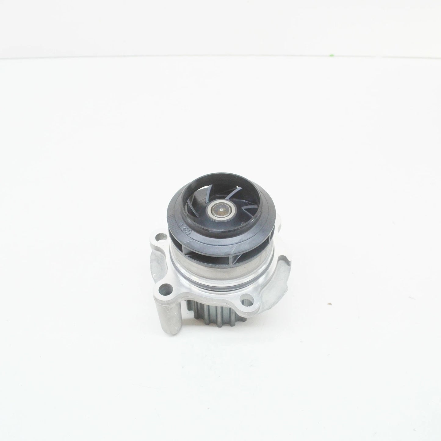NEW AUDI A3 8L COOLANT PUMP WITH SEALING RING 038121011A