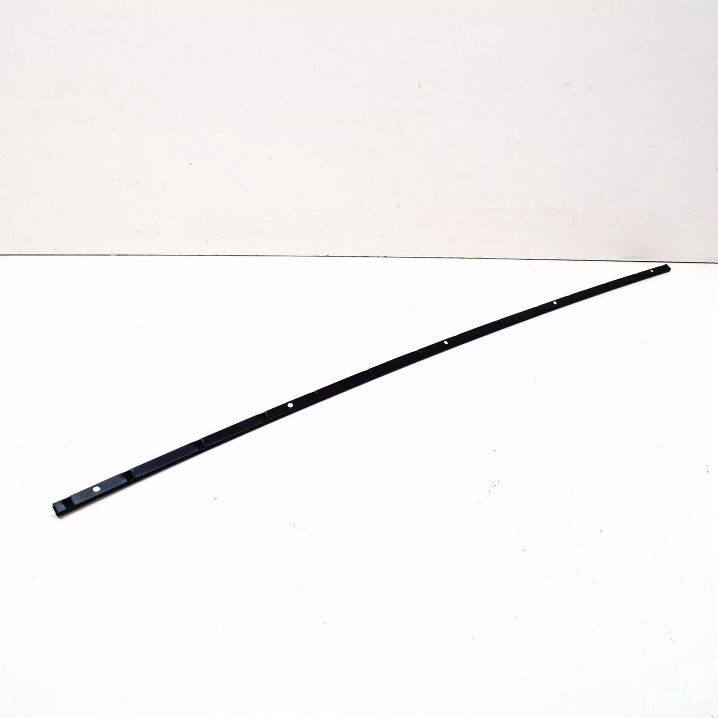 NEW VW GOLF MK7 5G FRONT WINDSHIELD RIGHT MOLDING BRACKET 5G0854542 ORIGINAL