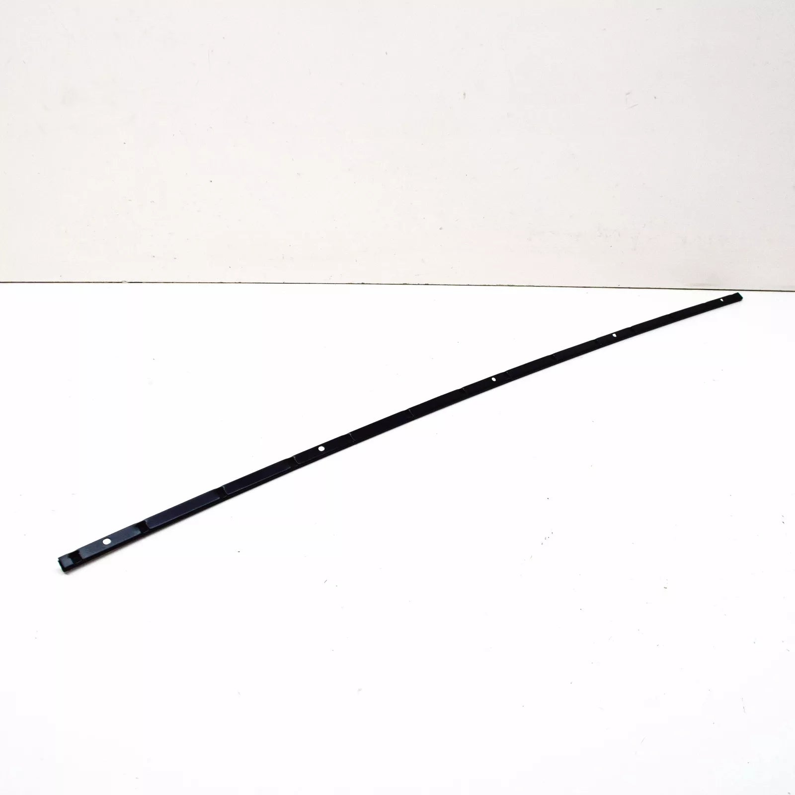 NEW VW GOLF MK7 5G FRONT WINDSHIELD RIGHT MOLDING BRACKET 5G0854542 ORIGINAL