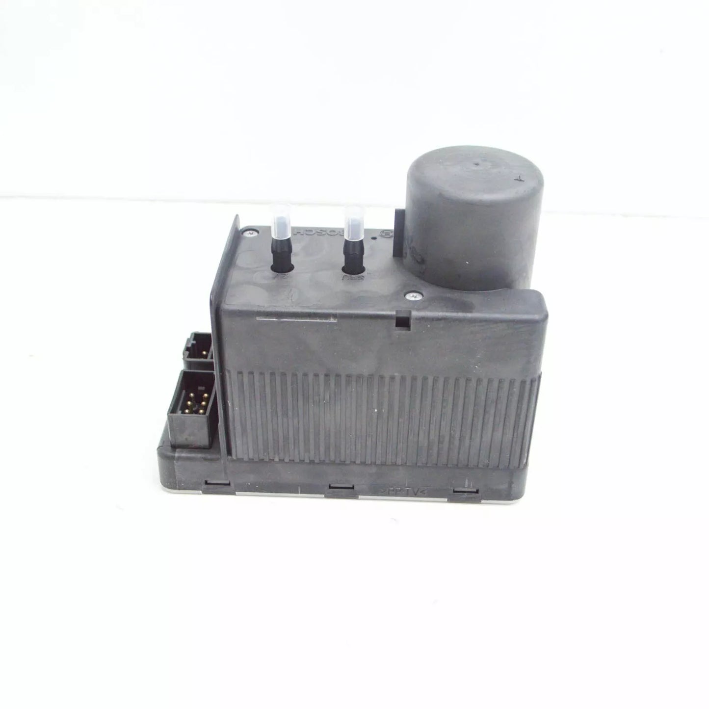 NEW MB C W202 CENTRAL LOCKING AND AIR CONDITIONER PUMP A2028001548