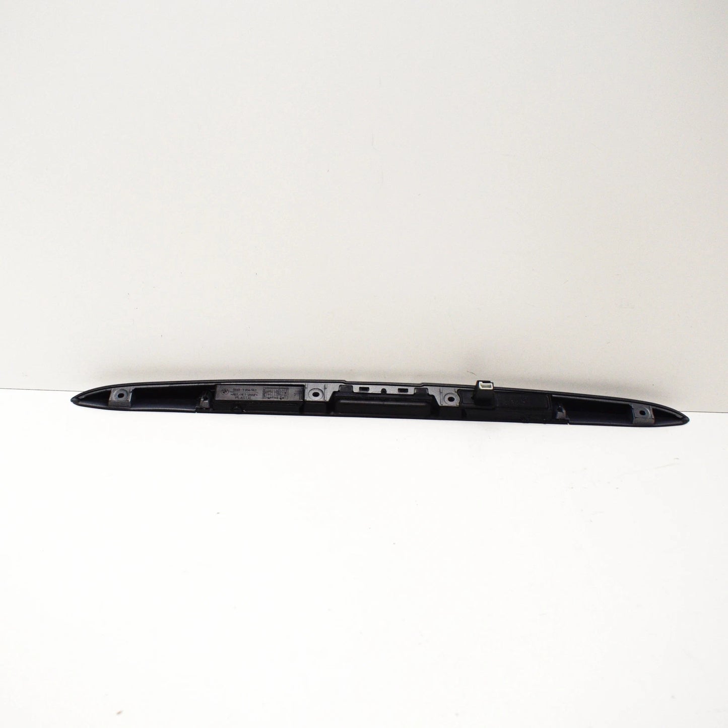 NEW BMW X5 E53 TAILGATE TRUNK LID HANDLE 51137170674 7170674 ORIGINAL