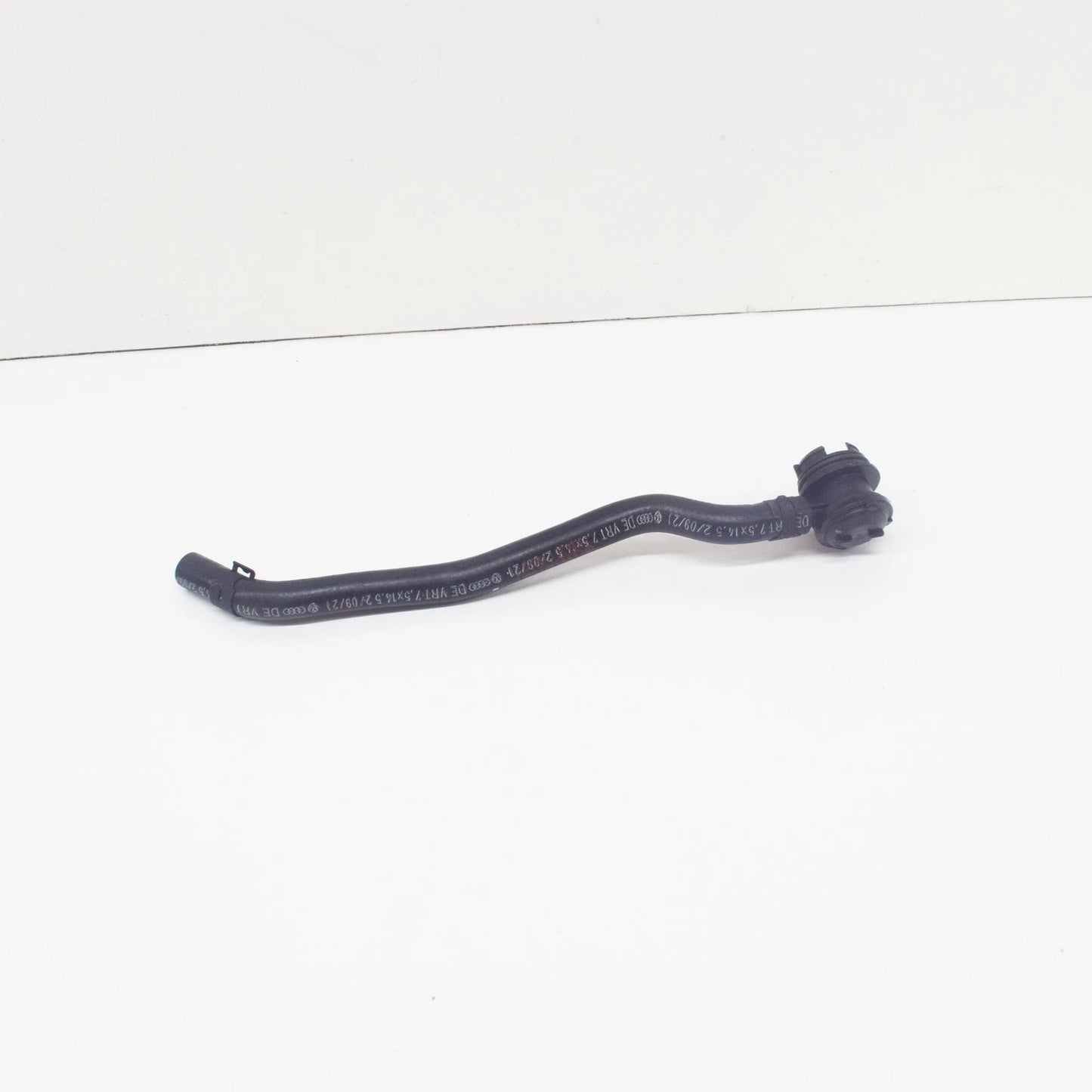 NEW AUDI TT 8J9 CHARCOAL CANISTER BREATHER PIPE VALVE 8J0201160C