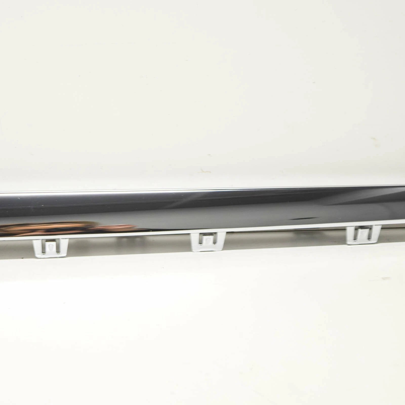NEW MERCEDES-BENZ S W222 REAR RIGHT SIDE ORNAMENTAL TRIM A2226948282 ORIGINAL