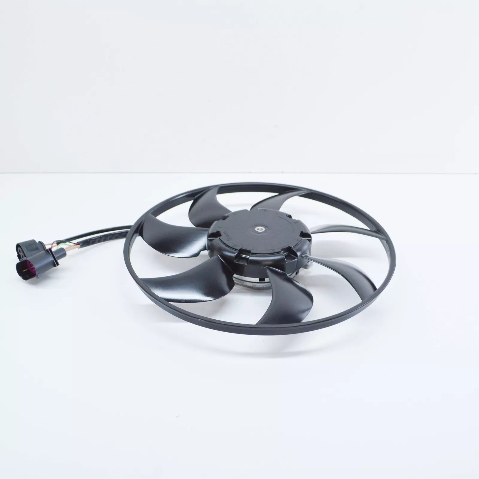 NEW AUDI Q2 RADIATOR FAN 5Q0959455BJ ORIGINAL