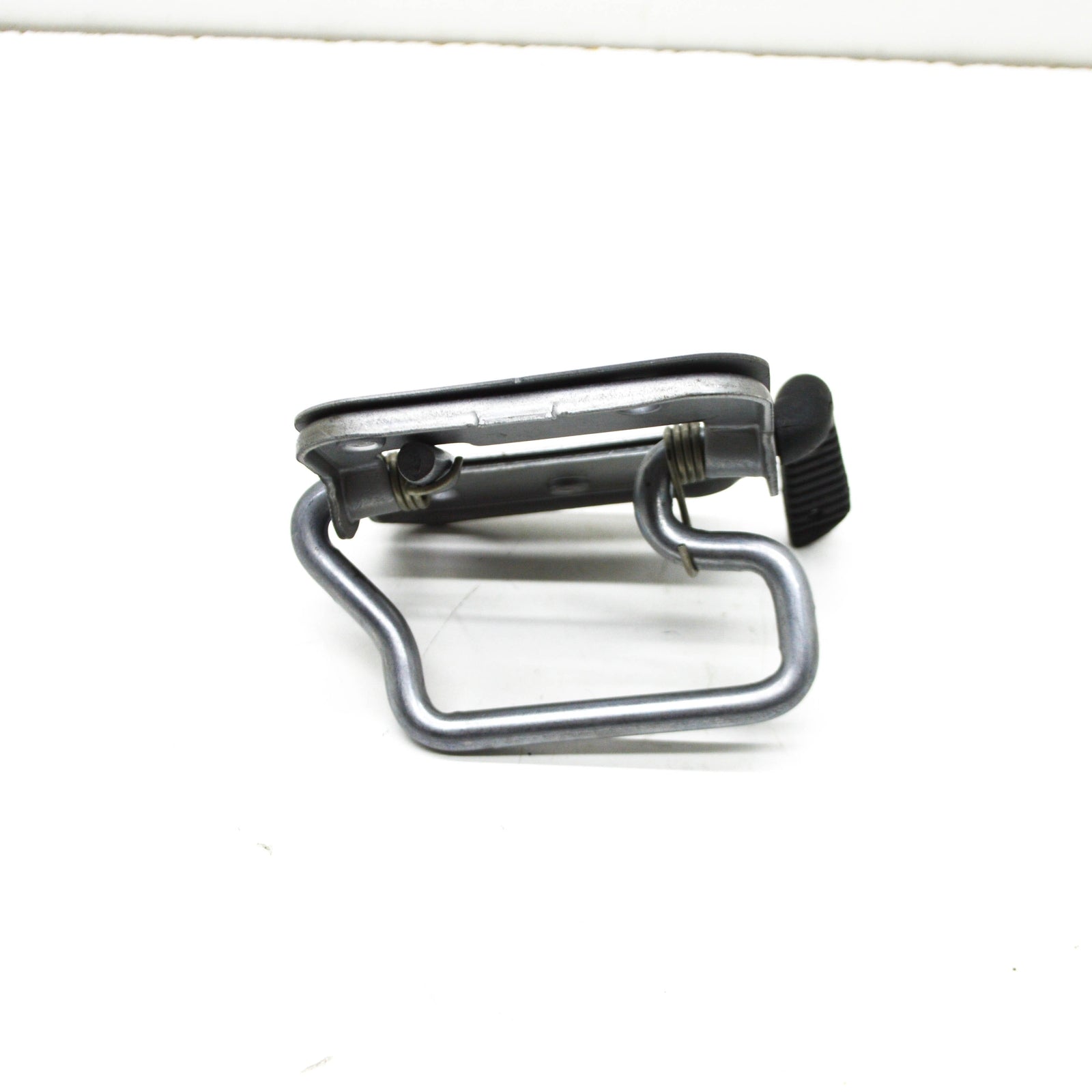 NEW VW TOURAN 5TN FRONT BONNET HOOD LATCH STRIKER PLATE 5TA823186A ORIGINAL