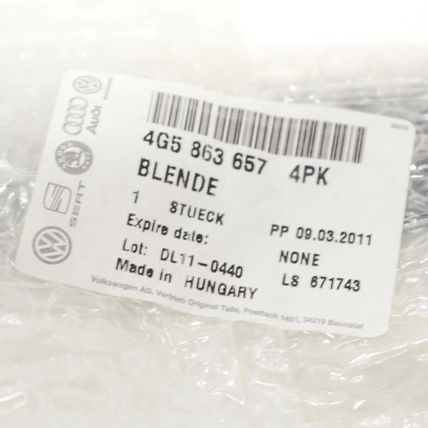 NEW AUDI A6 C7 REAR LEFT ROLLER SUN BLIND TRIM 4G58636574PK ORIGINAL