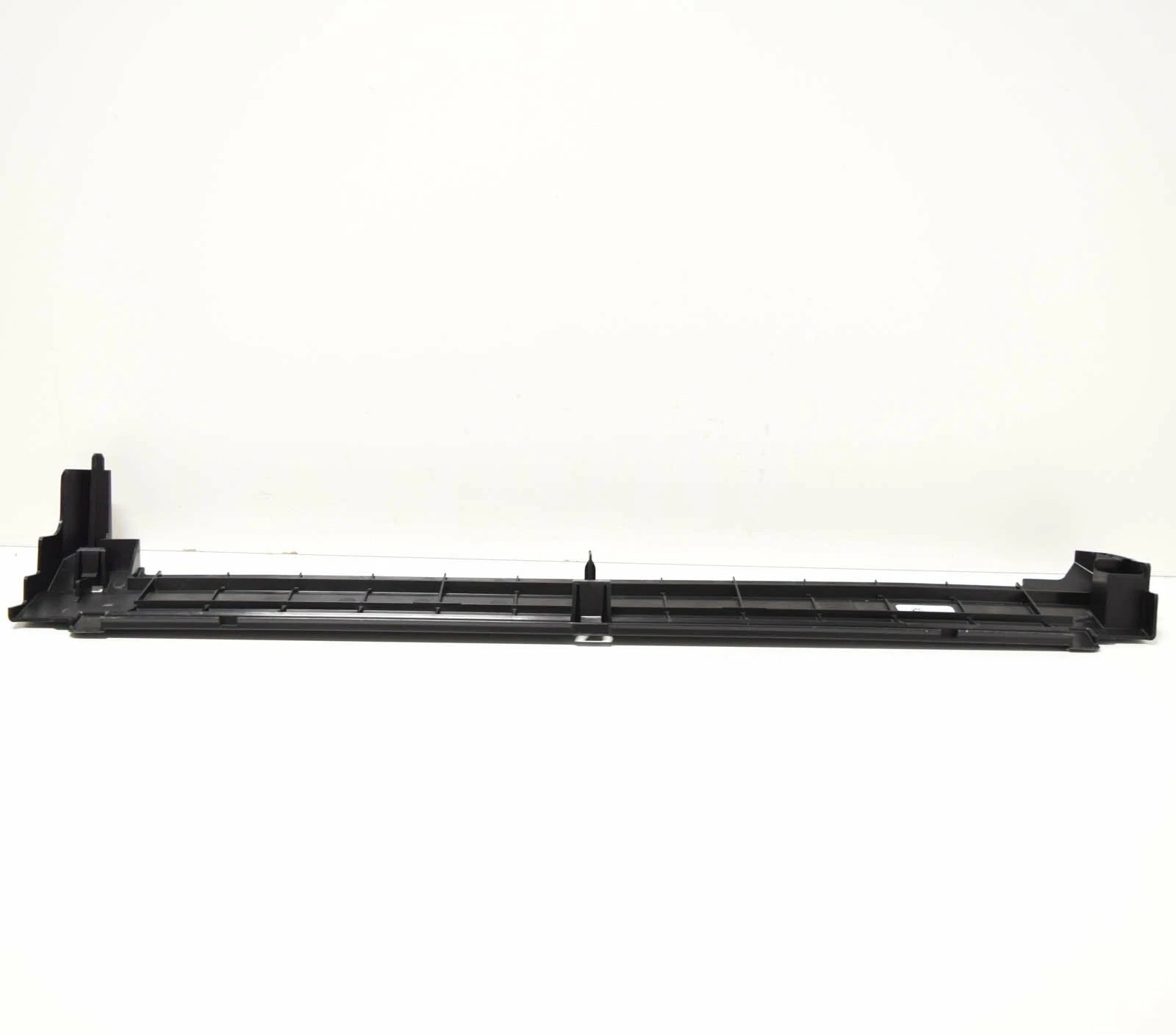 NEW BMW X7 G07 RADIATOR TOP COVER BRACKET 17118655766 8655766 ORIGINAL