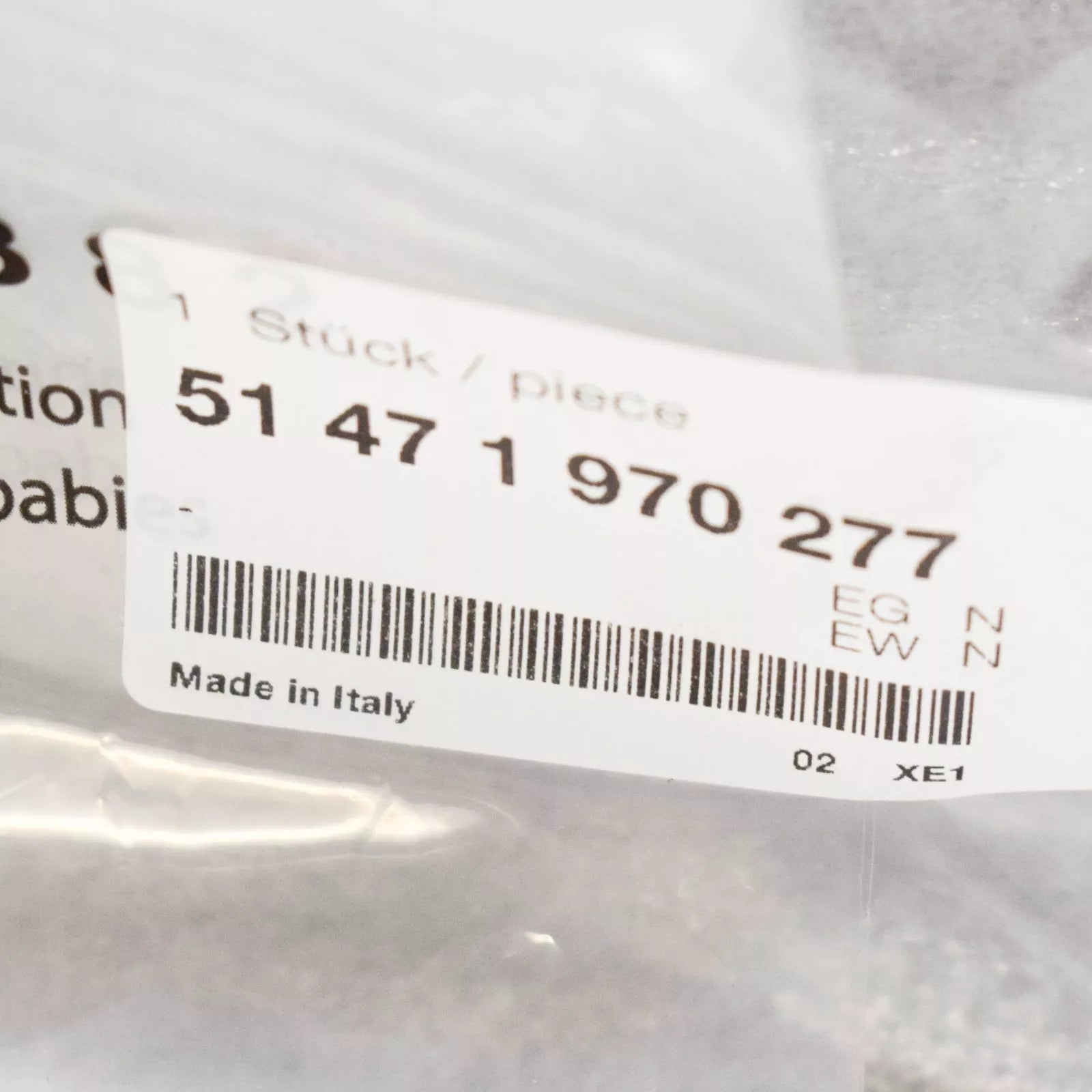 NEW BMW 8 E31 COUPE TAIL TRIM PANEL 51471970277 ORIGINAL