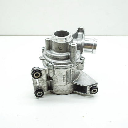 NEW MERCEDES-BENZ C W205 WATER PUMP A2642000301 ORIGINAL