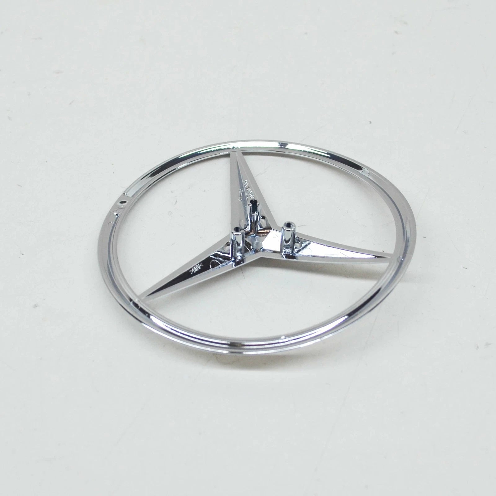 NEW MERCEDES BENZ E W212 REAR TRUNK LID EMBLEM BADGE A2138170116 ORIGINAL