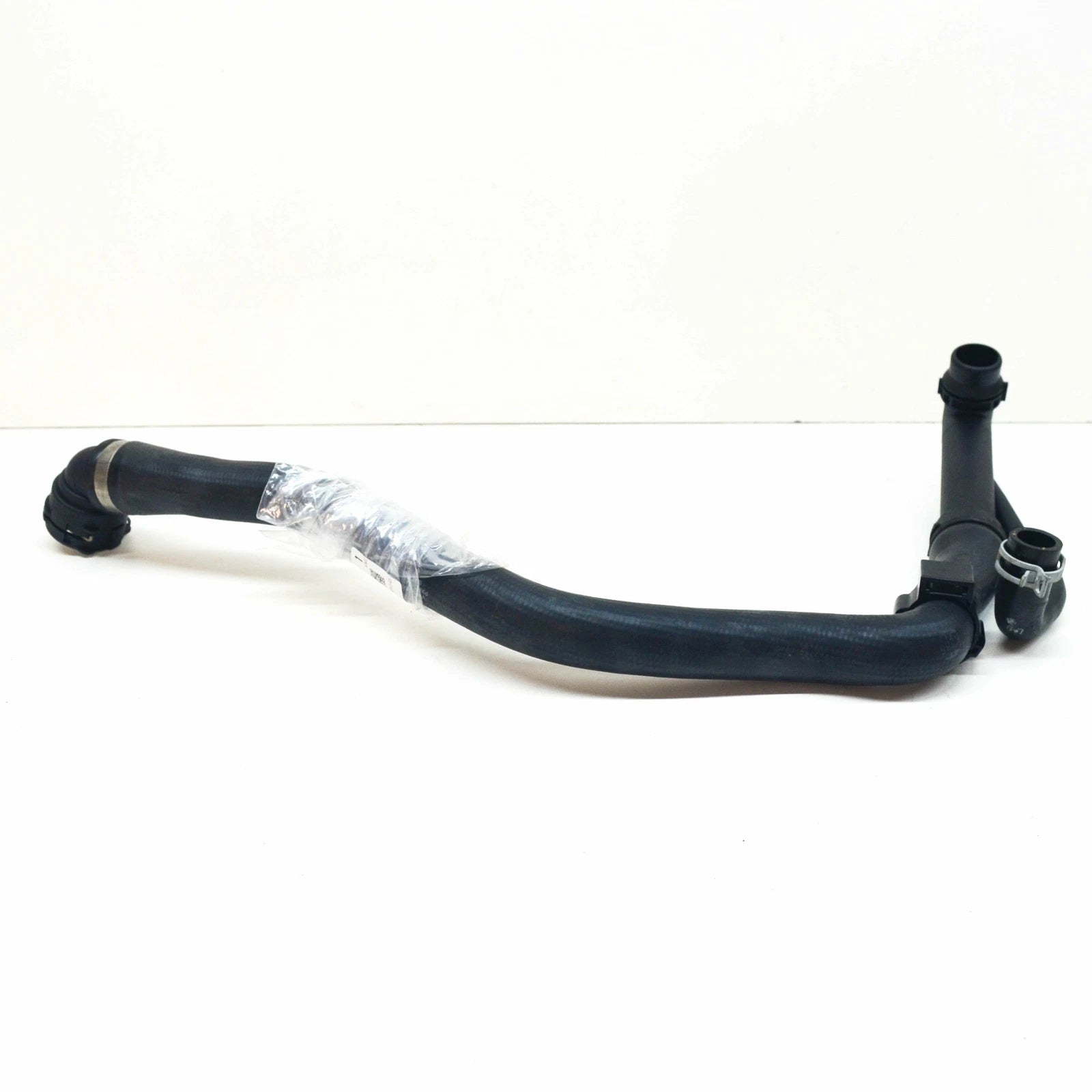 NEW AUDI A3 S3 CABRIO 8V ENGINE WATER COOLANT HOSE 5Q0122051AL