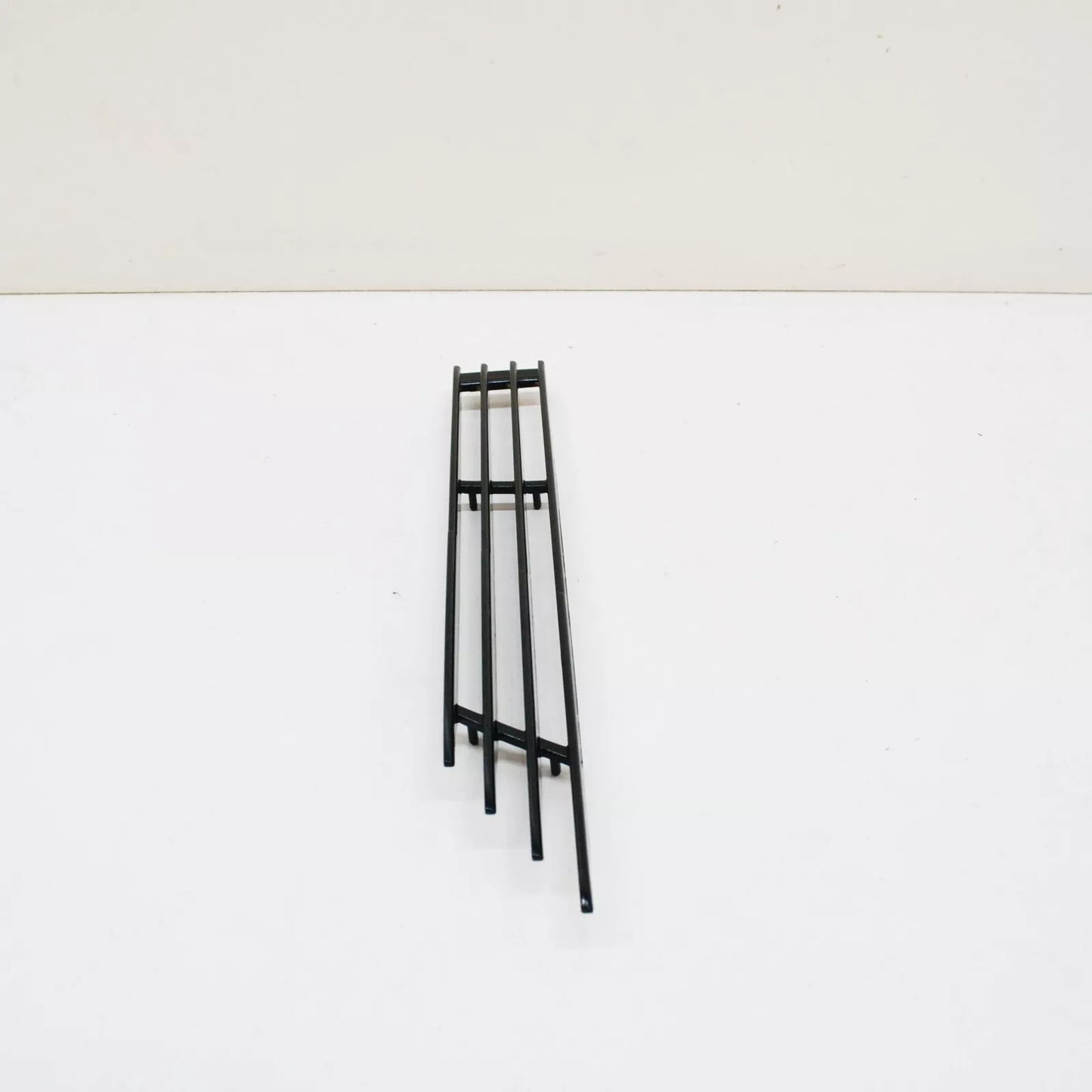 NEW BMW E9 COUPE FRONT WING BLACK GRILLE RIGHT 51131827278 ORIGINAL