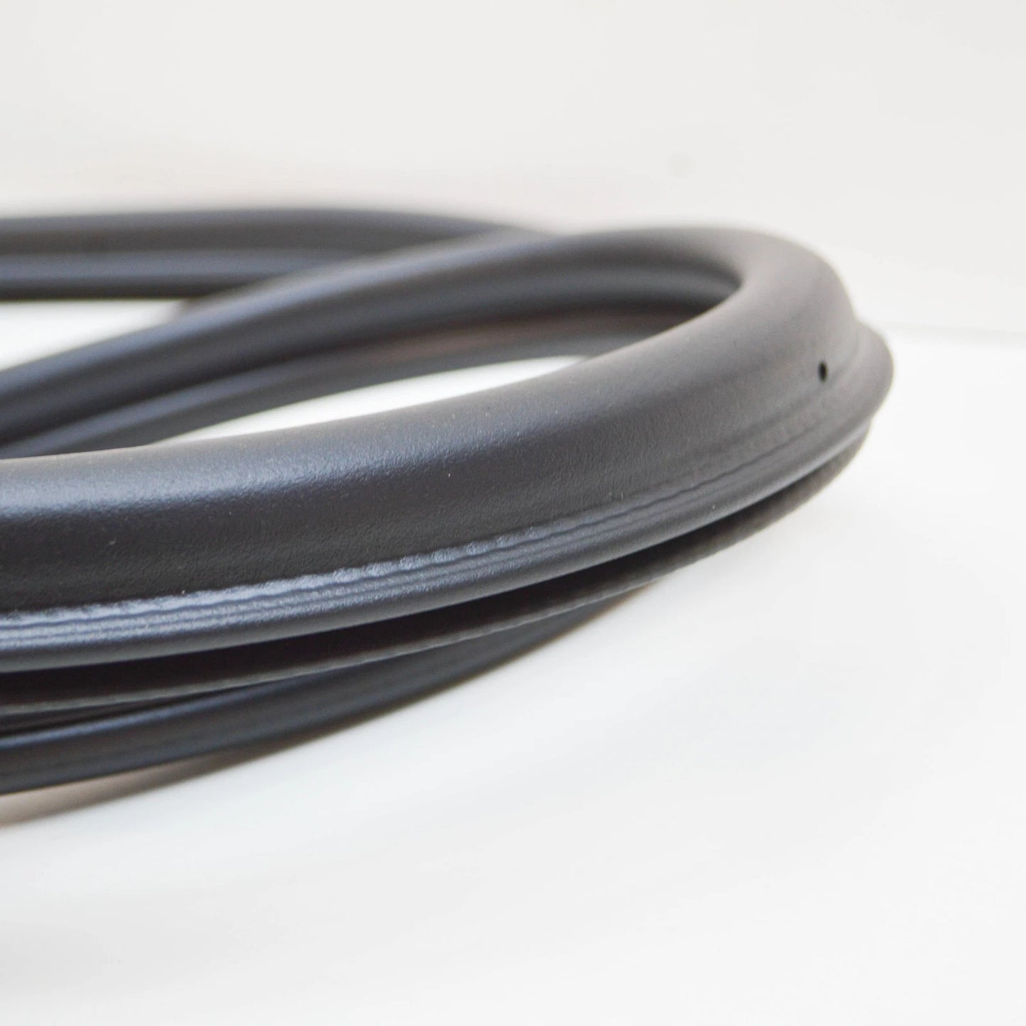 NEW AUDI TT 8J COUPE REAR LID SEAL 8J8827705A