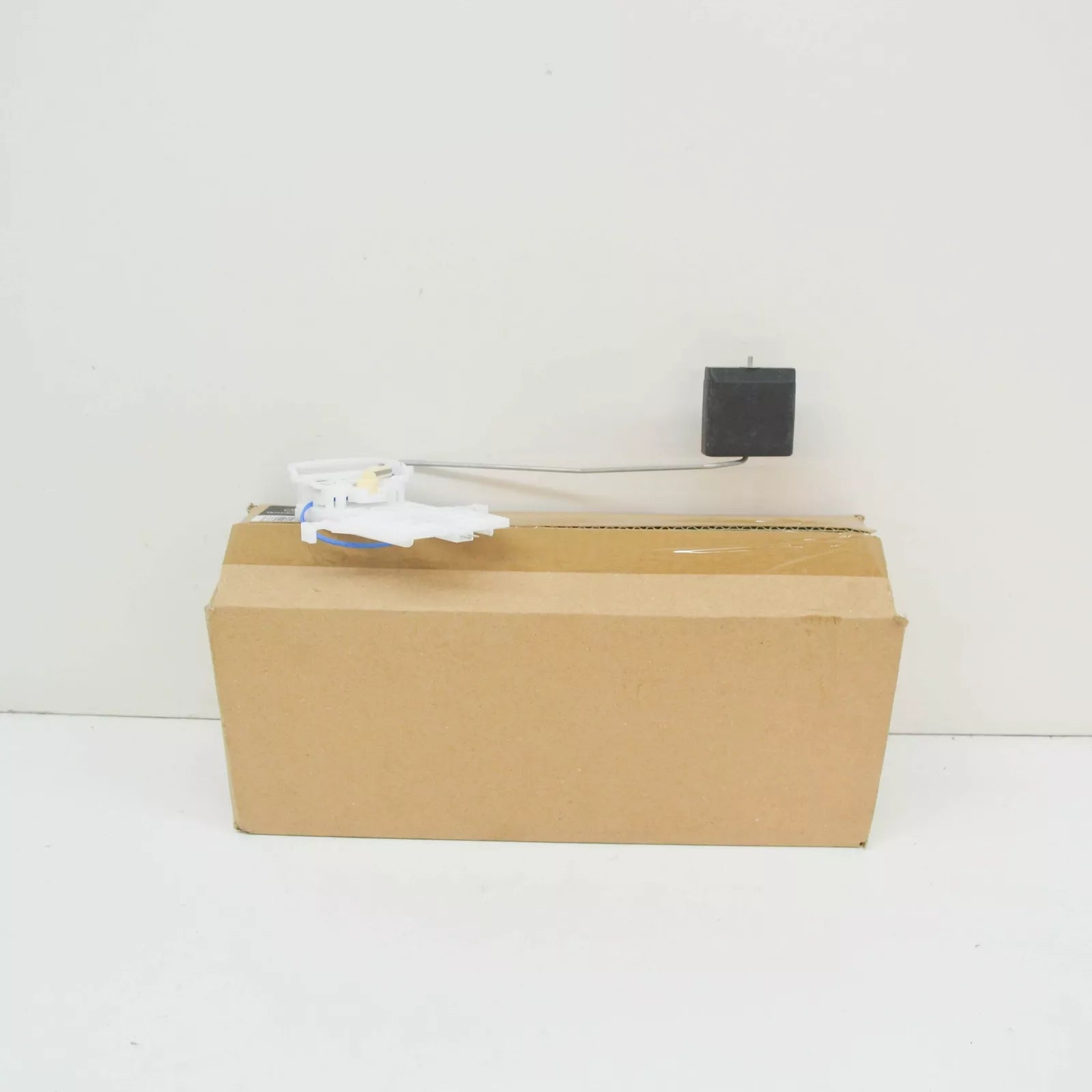 NEW MERCEDES-BENZ SLK R171 FUEL GAUGE SENDING UNIT A1715420617