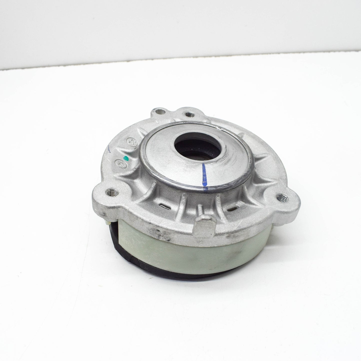 new audi a6 c8 front shock absorber bracket mount 4k0413333b original