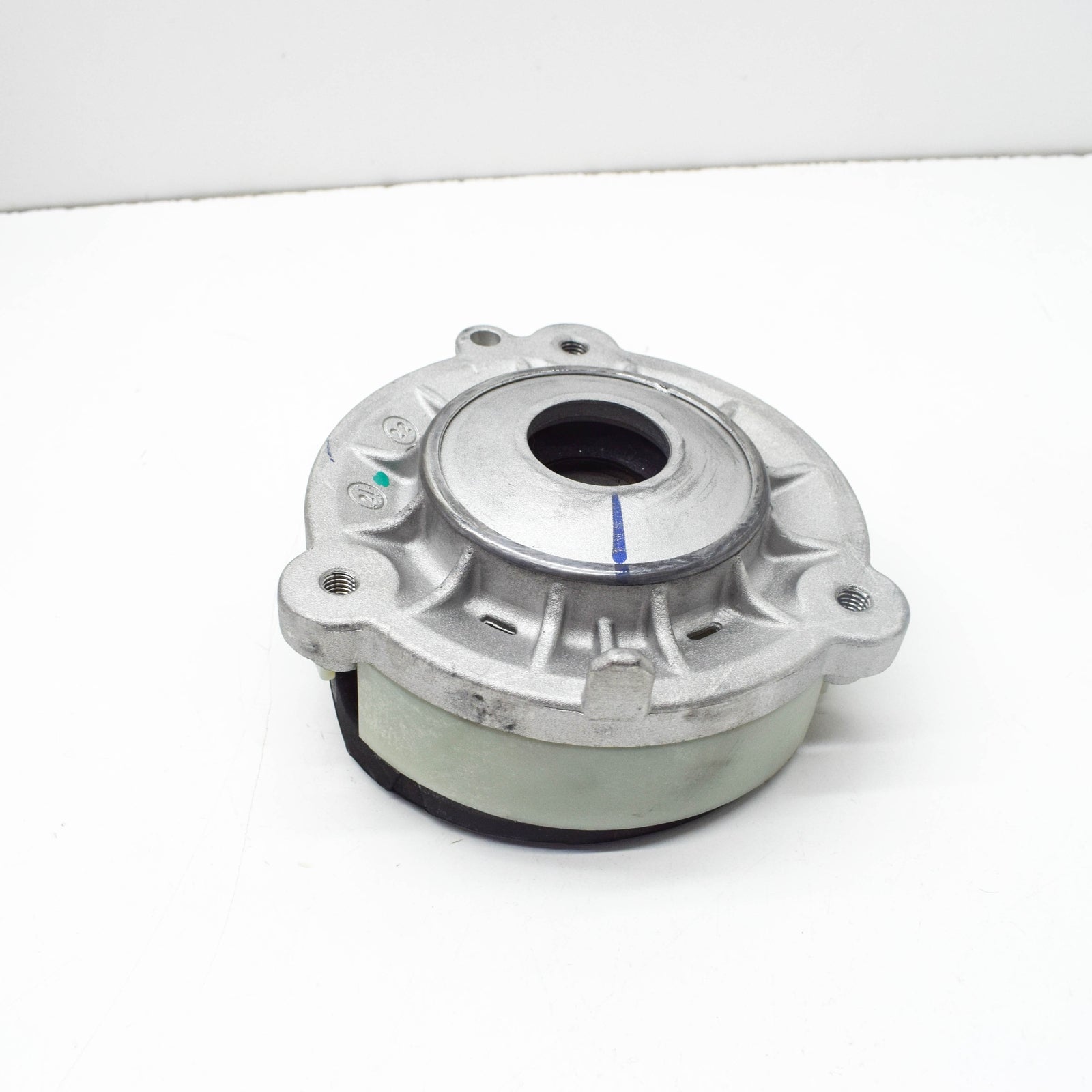 new audi a6 c8 front shock absorber bracket mount 4k0413333b original