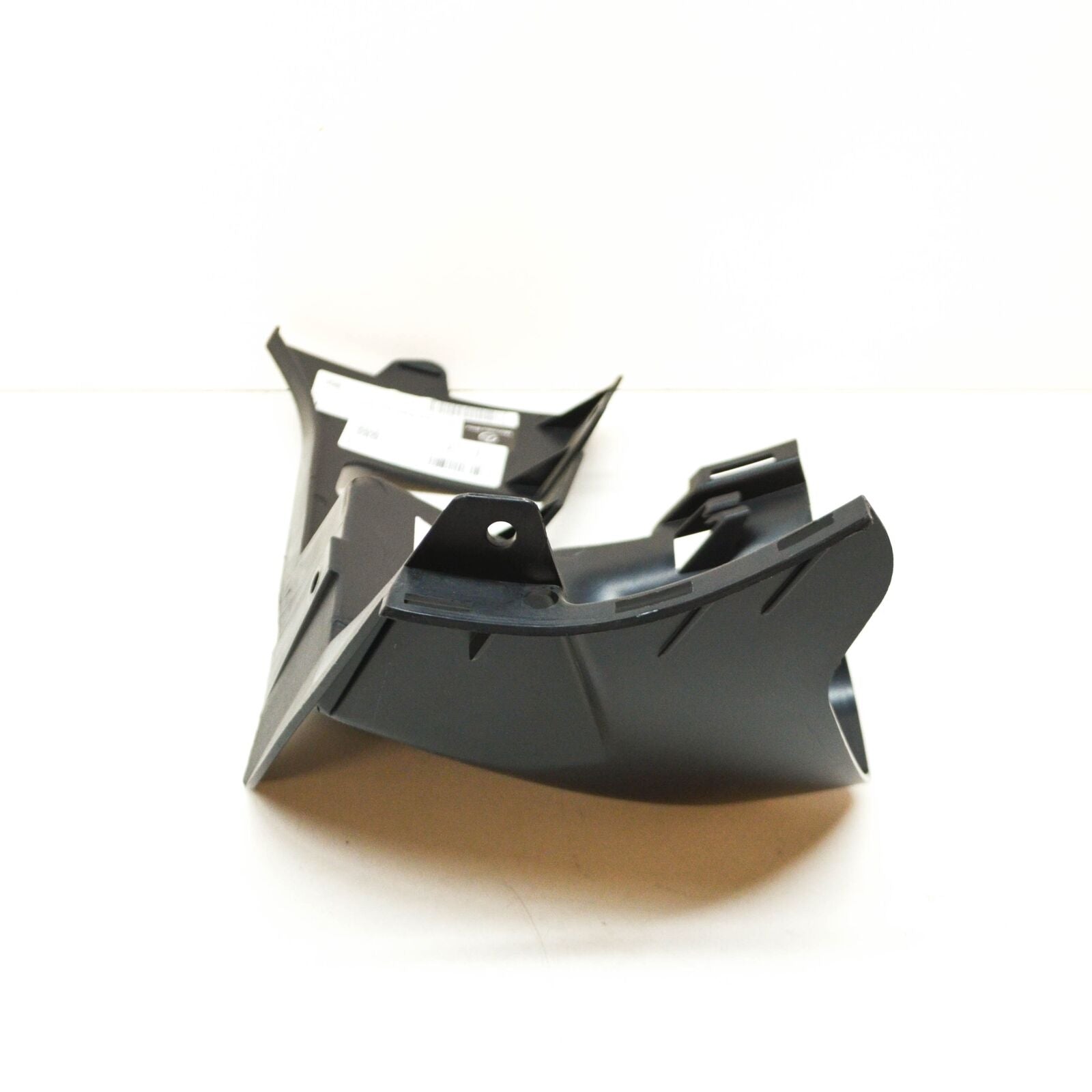 NEW MERCEDES-BENZ M-CLASS W166 FRONT BUMPER LEFT BRACKET A1668850024 ORIGINAL