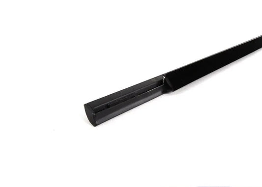 NEW BMW X5 E53 FRONT RIGHT DOOR WINDOW CHANNEL COVER 51328251592 8251592 NEE