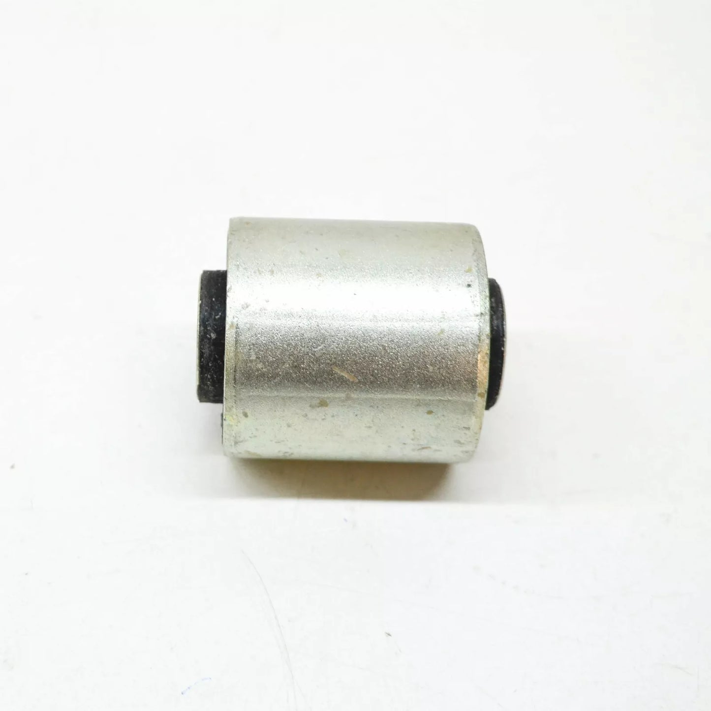 NEW MERCEDES-BENZ GLS X166 REAR AXLE LOWER OUTER BUSHING A1663260281 ORIGINAL