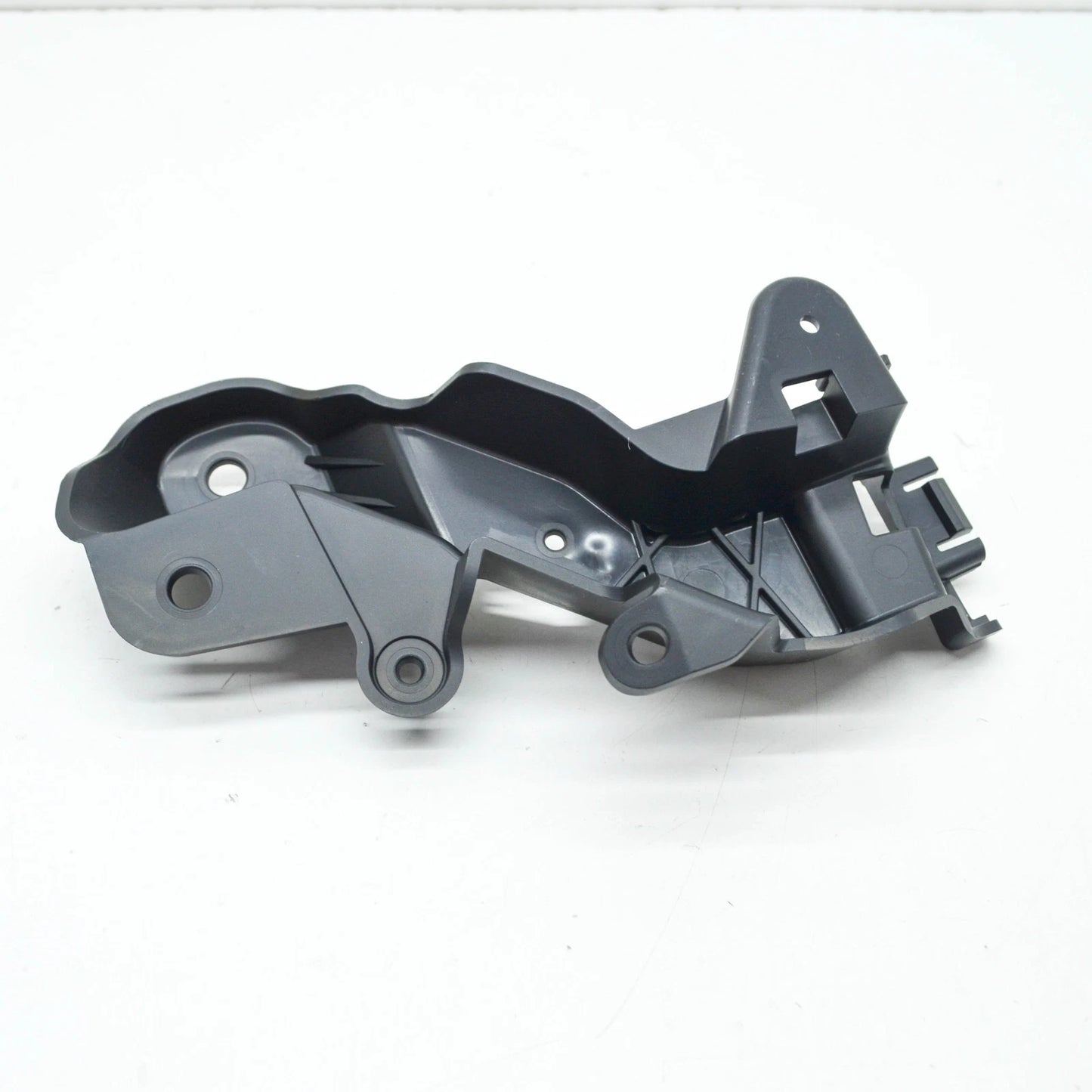 NEW MERCEDES-BENZ C W205 REAR RIGHT LOWER BUMPER BRACKET A2058854214