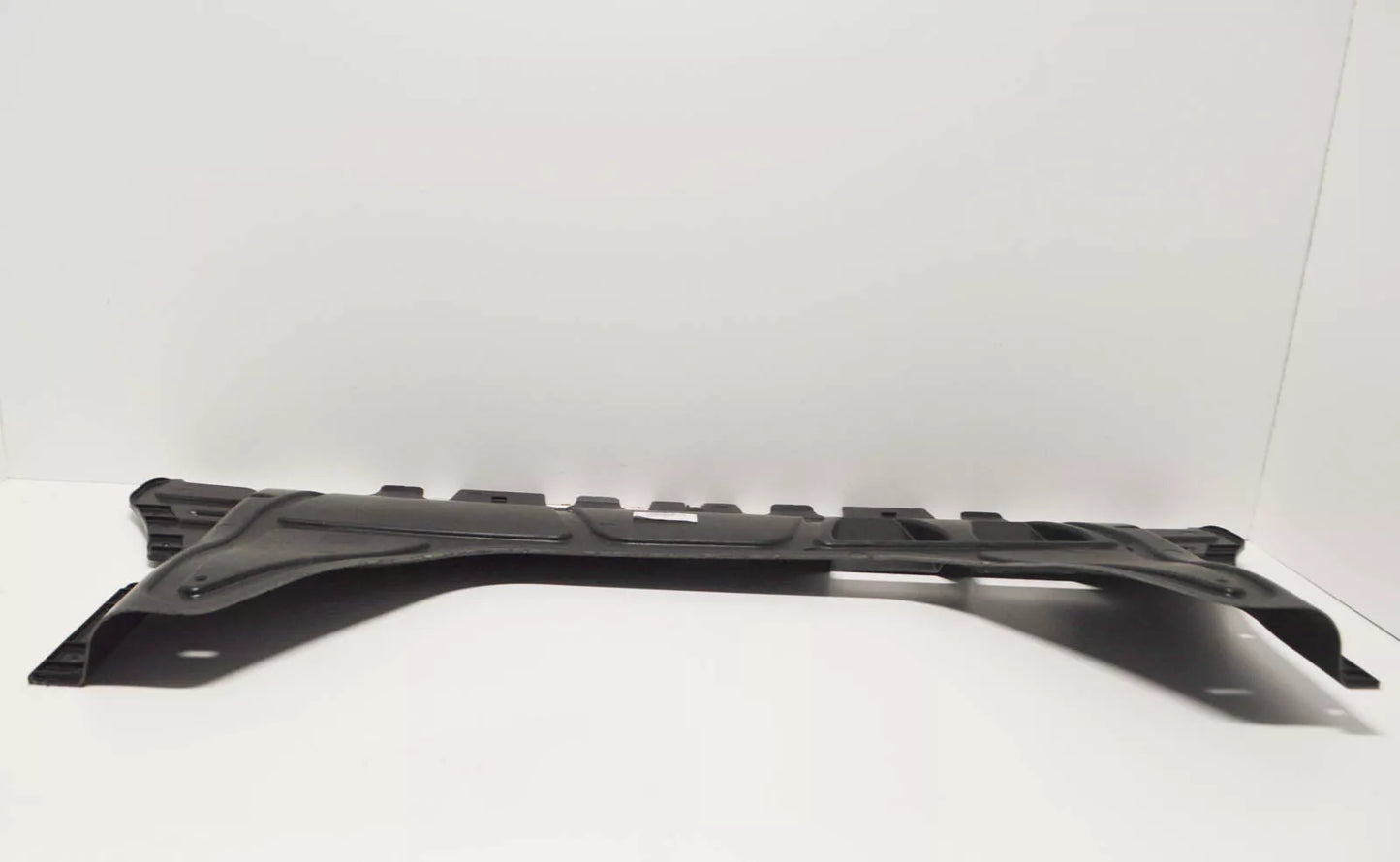 NEW VW GOLF MK7 FRONT CENTER ENGINE UNDERTRAY BELLY PAN 3Q0825235A