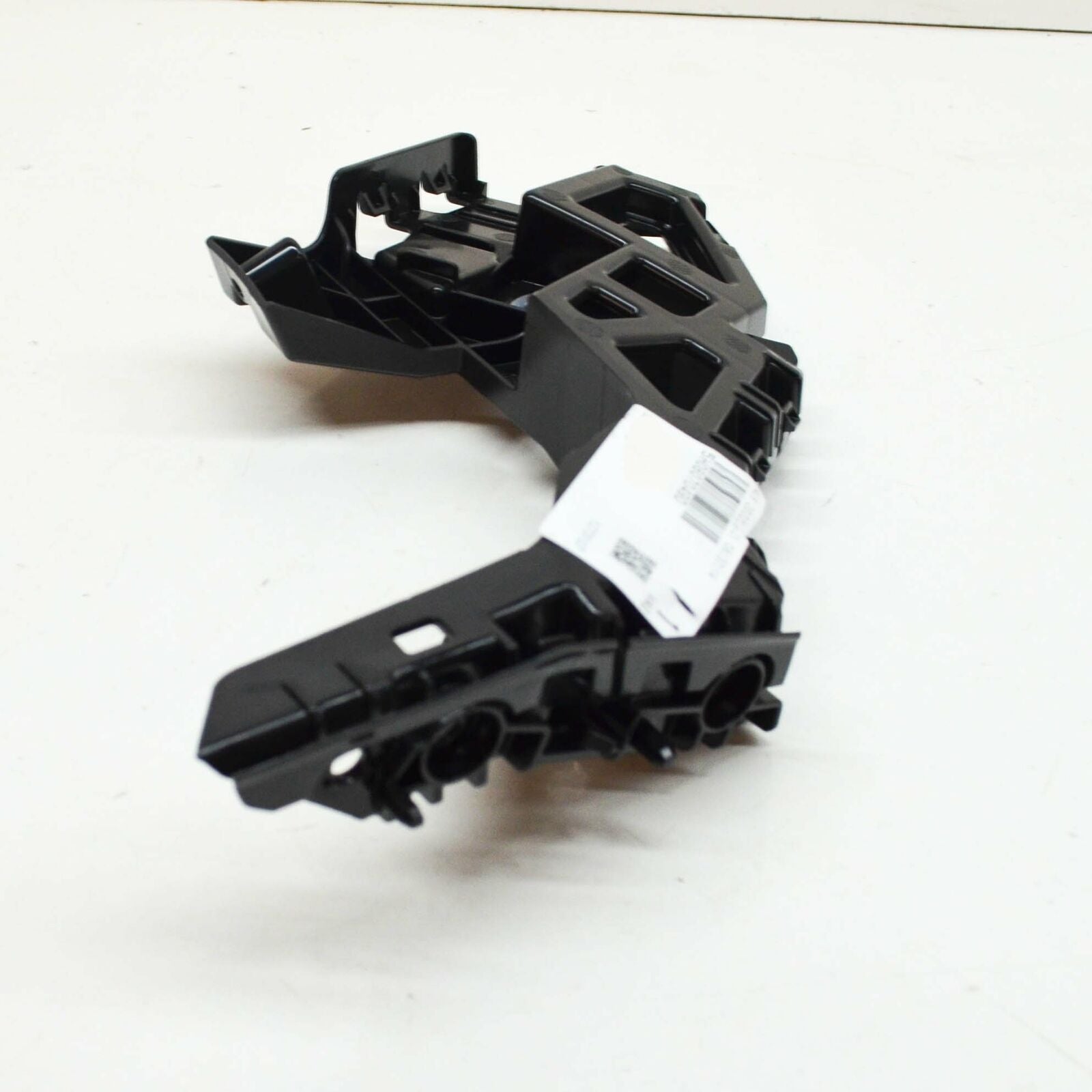 NEW VOLKSWAGEN GOLF MK8 CD1 FRONT LEFT BUMPER BRACKET 5H0807049D ORIGINAL