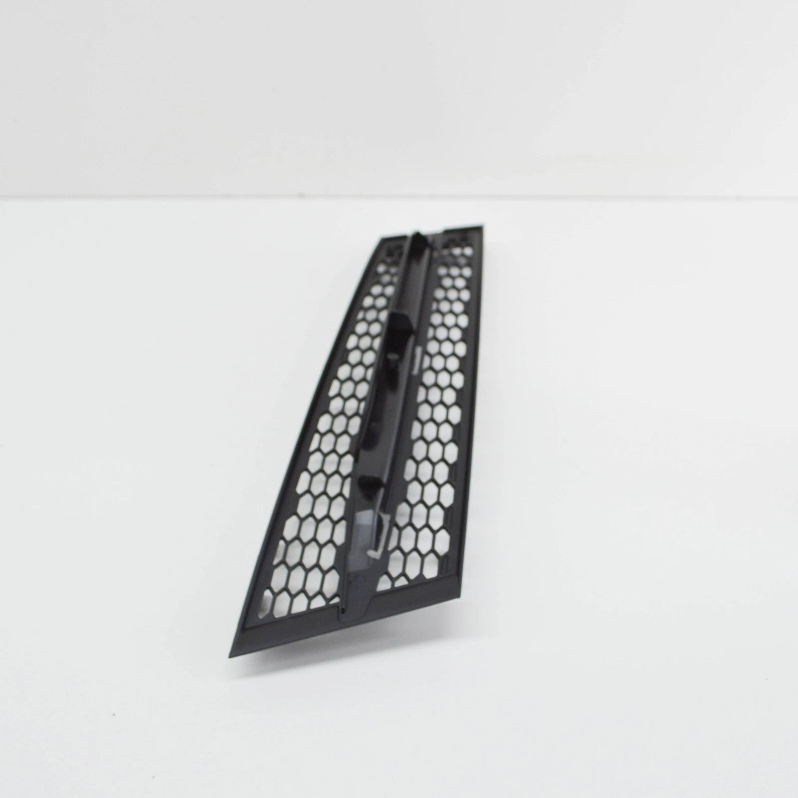 NEW BMW 3 COUPE E92 FRONT BUMPER RIGHT OPEN GRID GRILLE 51117227942 ORIGINAL