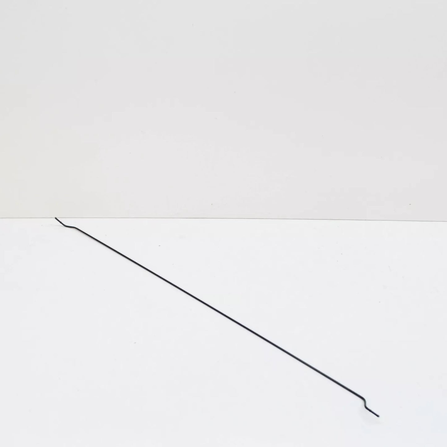 NEW BMW 5 E39 INDEPENDENT HEATING FUEL PIPE 64128363807 8363807 ORIGINAL