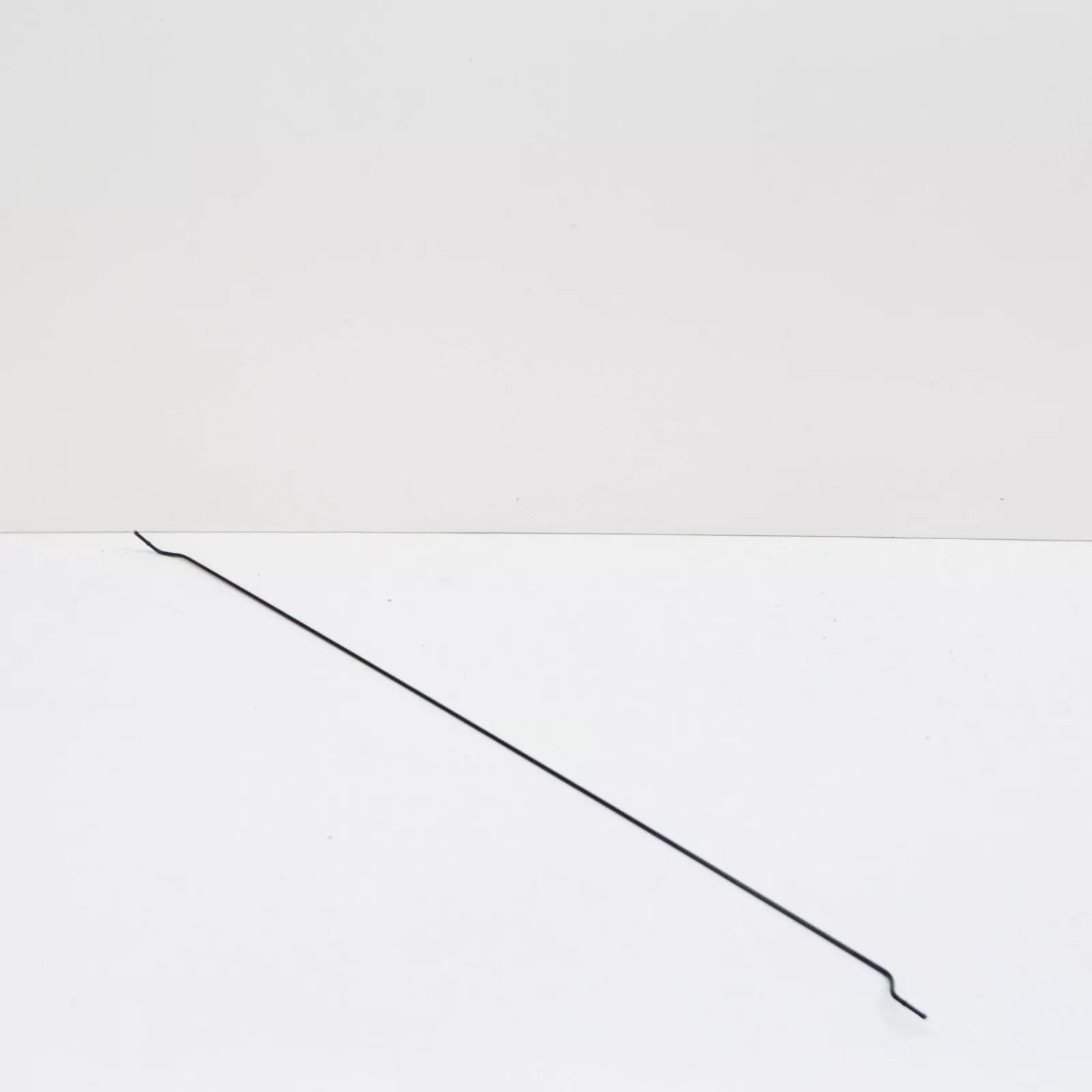 NEW BMW 5 E39 INDEPENDENT HEATING FUEL PIPE 64128363807 8363807 ORIGINAL