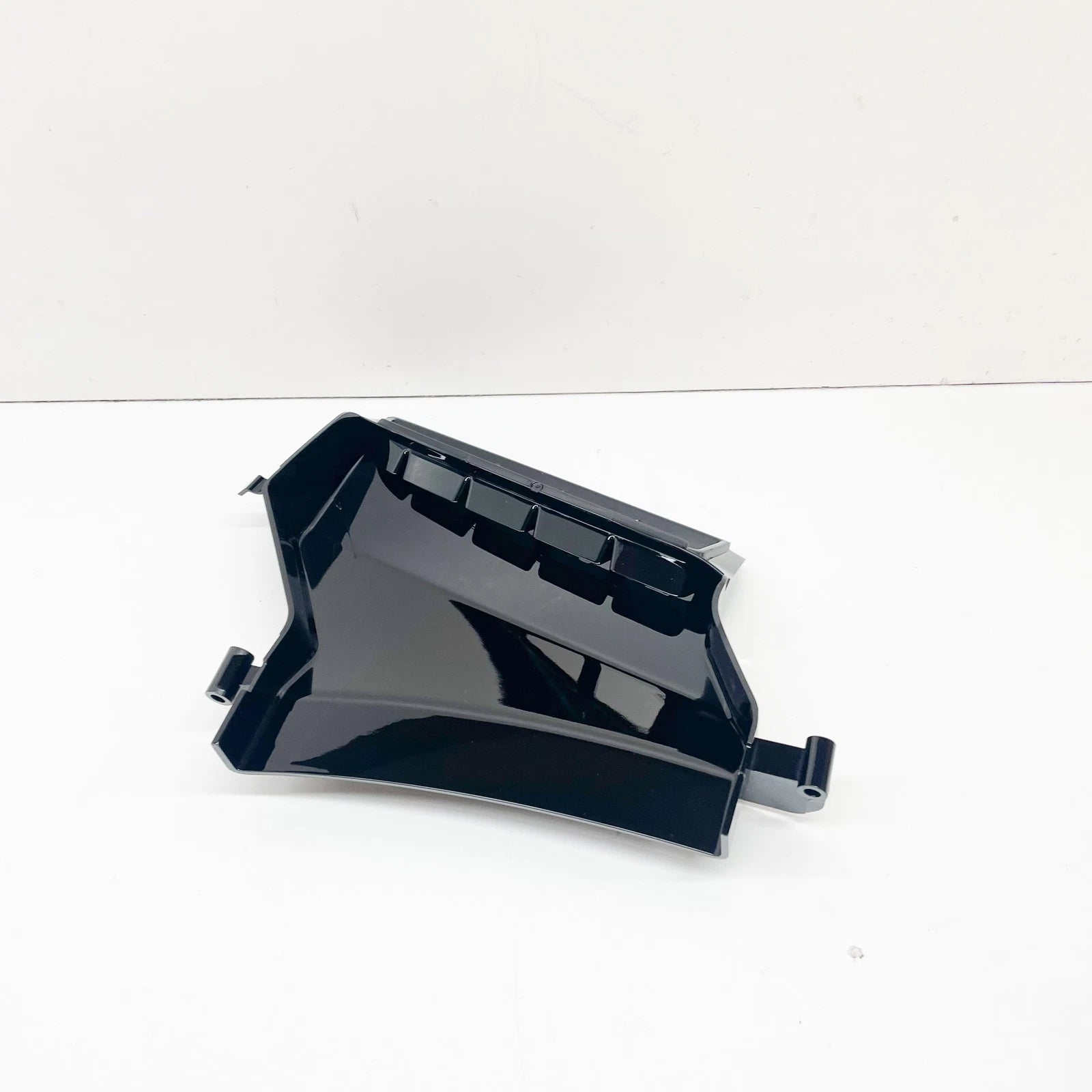 NEW AUDI RS4 B9 AVANT QUATTRO FRONT BUMPER RIGHT AIR GUIDE 8W0121764CT94