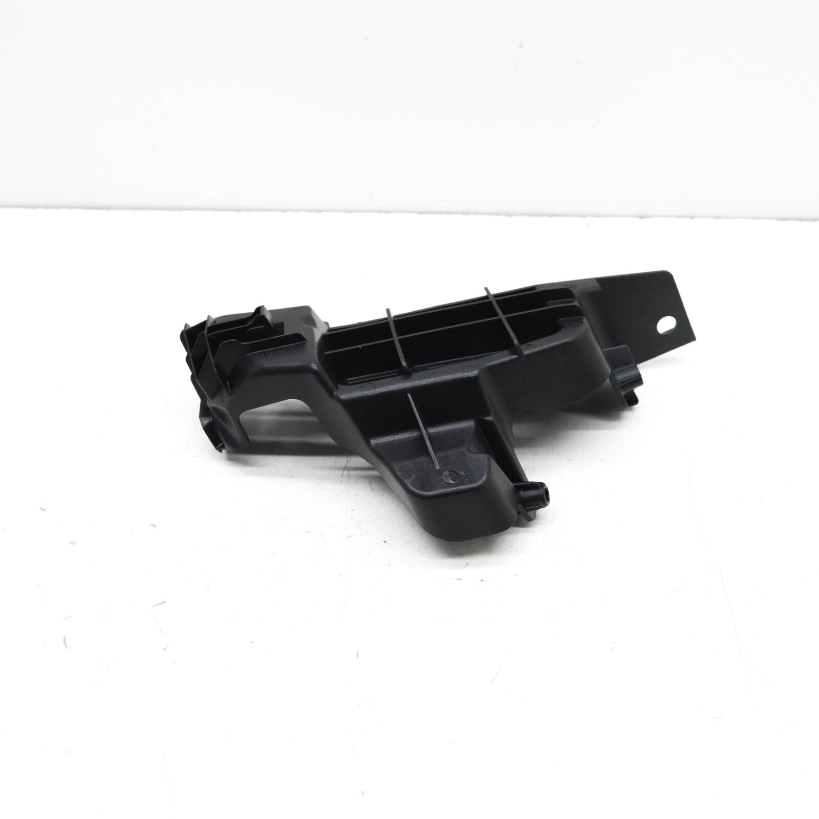 NEW AUDI A3 LIMOUSINE 8Y FRONT RIGHT CARRIER GUIDE 8Y0807184A ORIGINAL