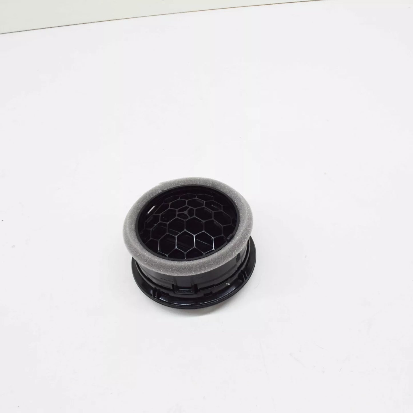 NEW VOLKSWAGEN UP DASHBOARD AIR VENT 1S0819703CITZ