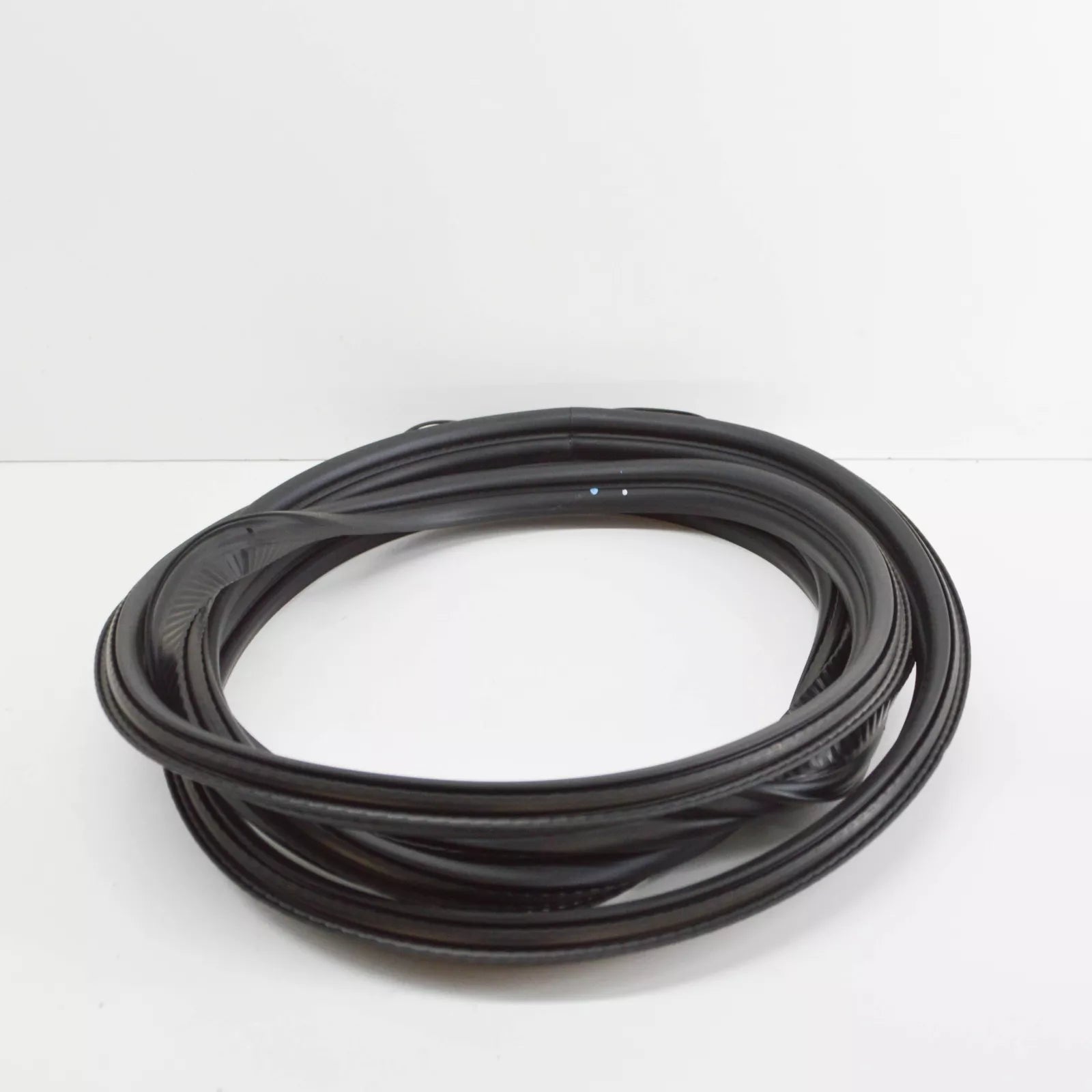 NEW MERCEDES-BENZ VITO W447 REAR END DOOR TAILGATE SEAL A4477411100 ORIGINAL