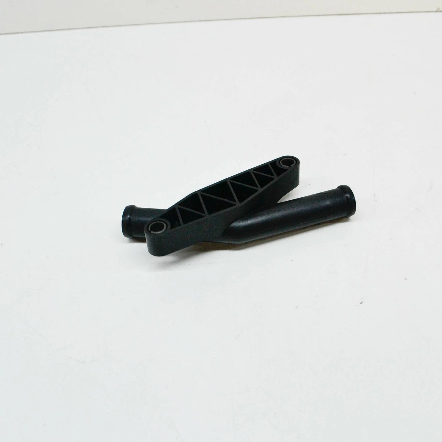 NEW MERCEDES-BENZ SPRINTER W903 HEATING WATER FEED LINE A6122000252