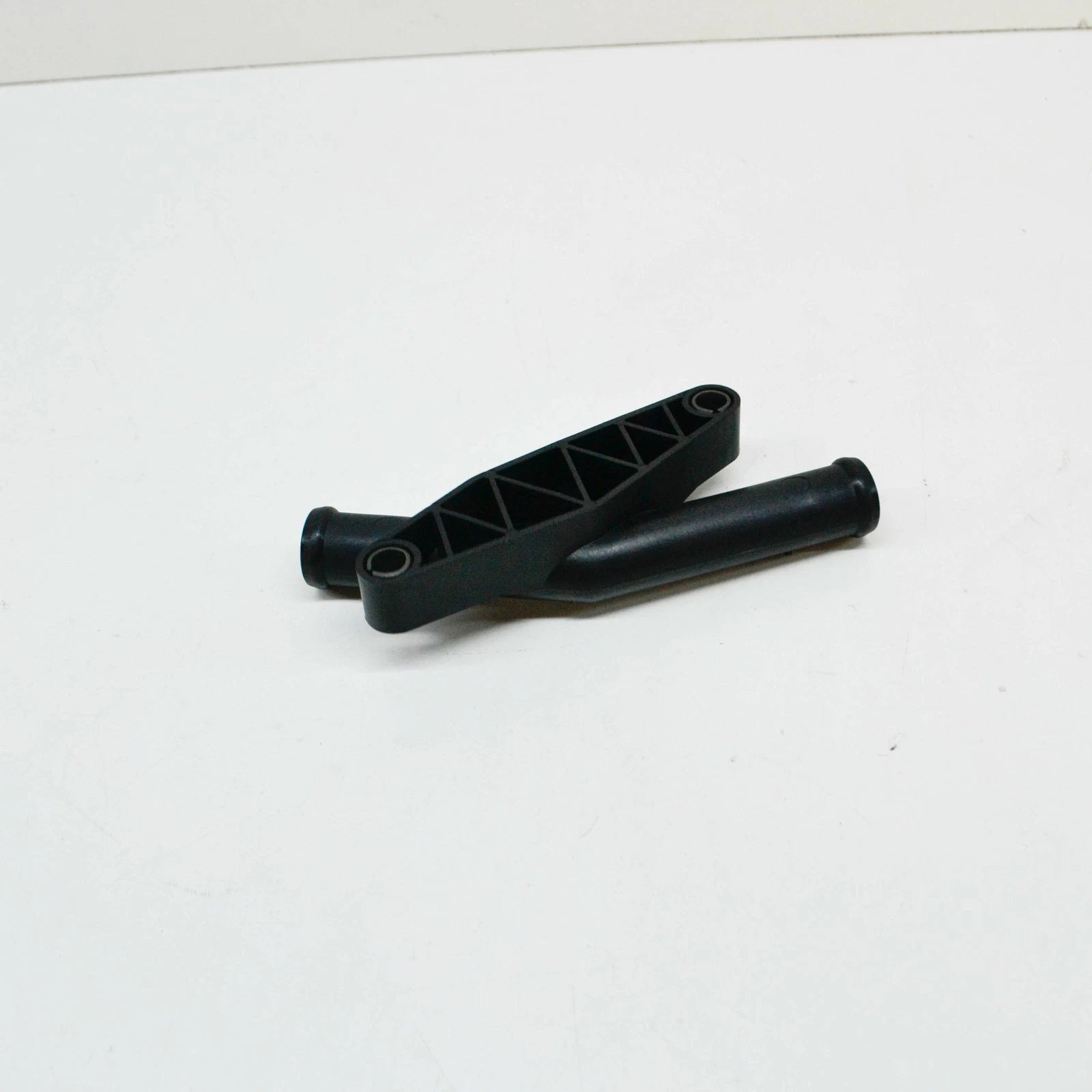 NEW MERCEDES-BENZ SPRINTER W903 HEATING WATER FEED LINE A6122000252