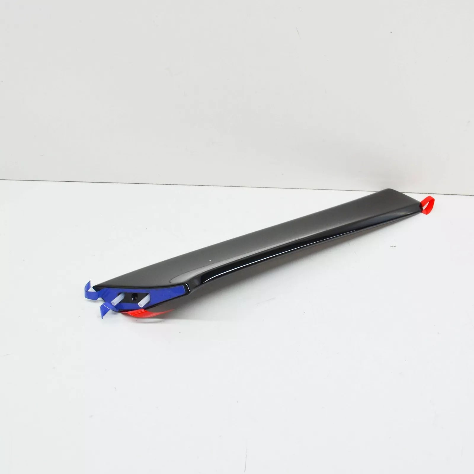 NEW VOLKSWAGEN GOLF MK7 REAR LID RIGHT SPOILER 5G6805946E041