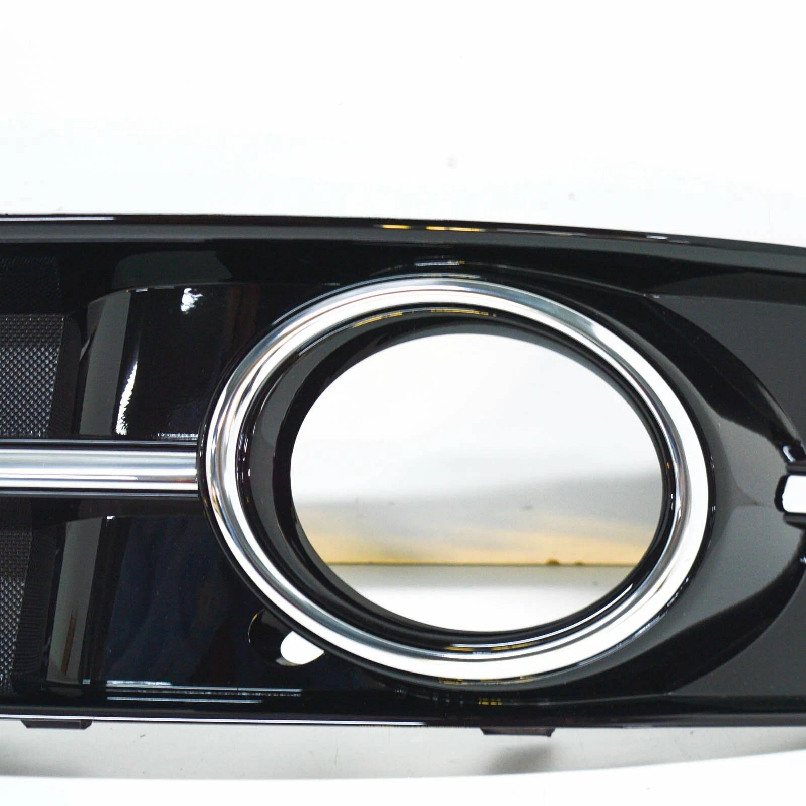 NEW AUDI A3 S3 8P FRONT LEFT FOG LIGHT GRILLE 8P0807681AET94