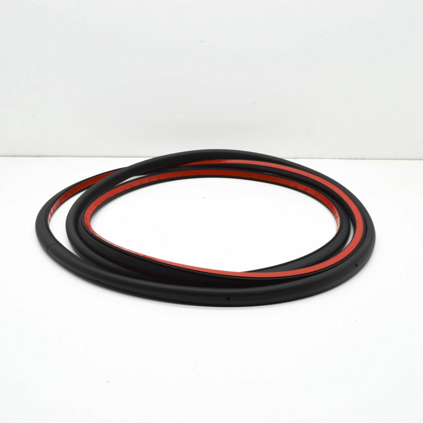 NEW AUDI Q3 8U FRONT LEFT OUTER DOOR SEAL RUBBER 8U0837911B