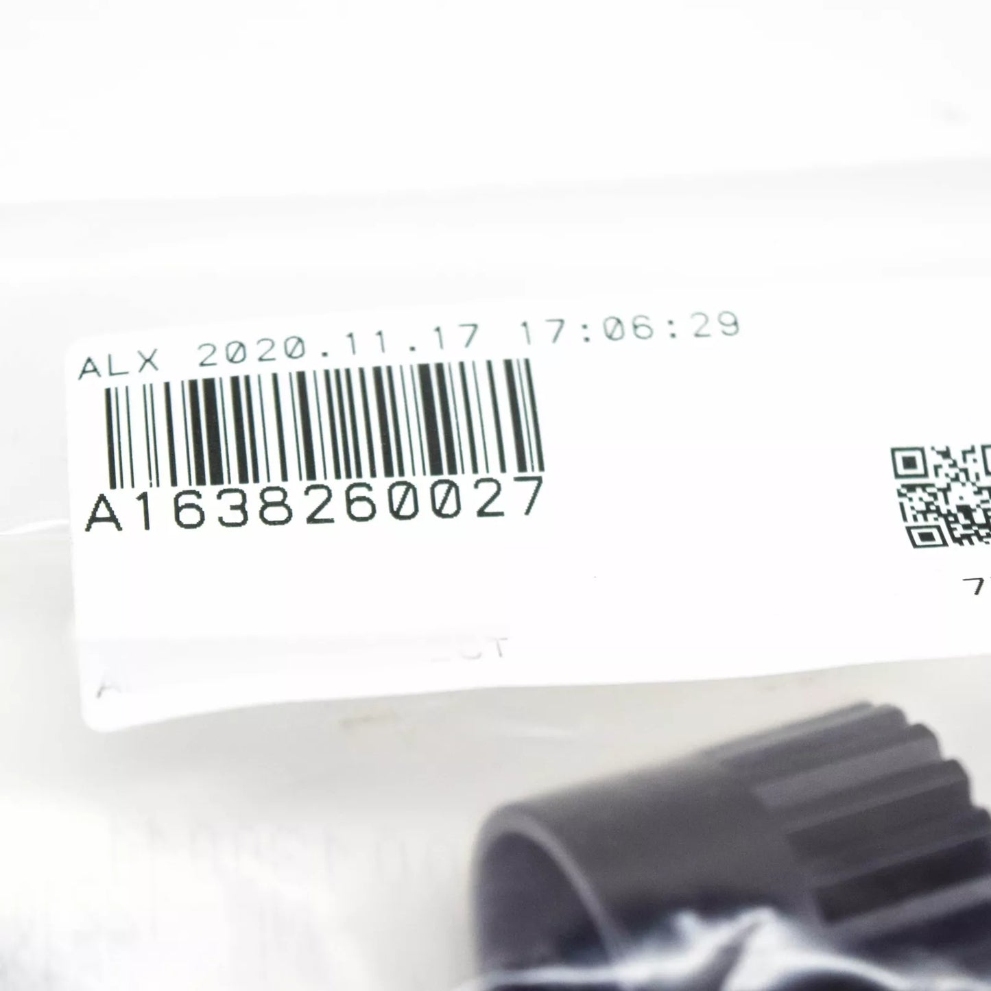 NEW MERCEDES-BENZ ML W163 REAR TAIL LIGHT ASSEMBLY BUSHING A1638260027 ORIGINAL