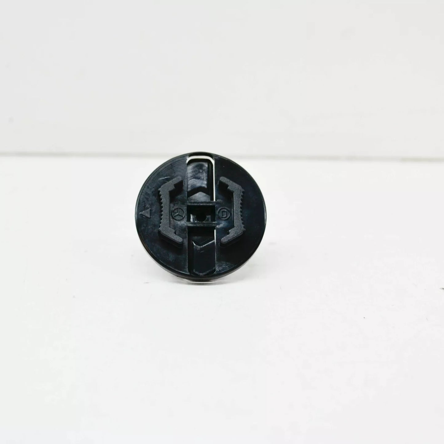 NEW MB E W124 HEADLIGHT RETAINER INSERT A1248210520 ORIGINAL