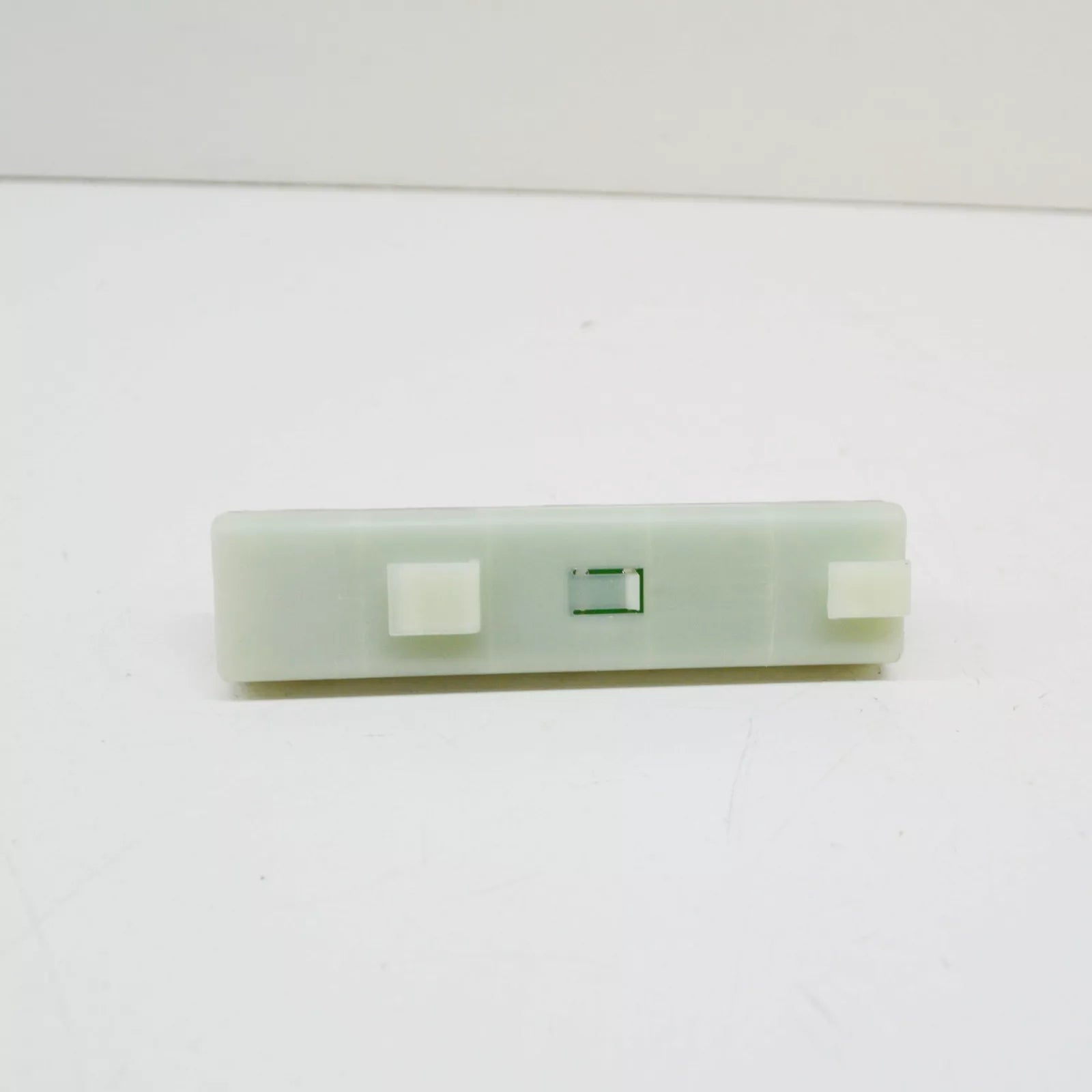 NEW MERCEDES-BENZ E COUPE C207 ENERGY DISTRIBUTOR LEFT A0009820112 ORIGINAL