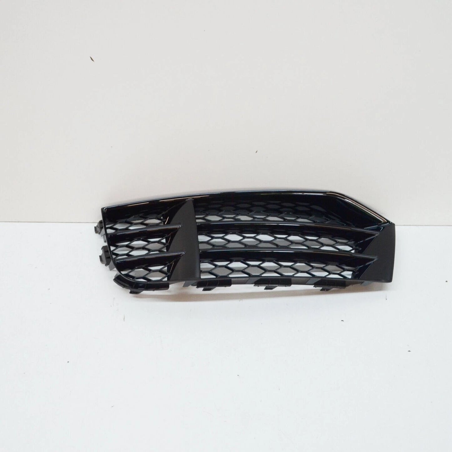 NEW AUDI RS5 8T QUATTRO FRONT BUMPER LEFT GRILLE 8T0807681FT94 GENUINE