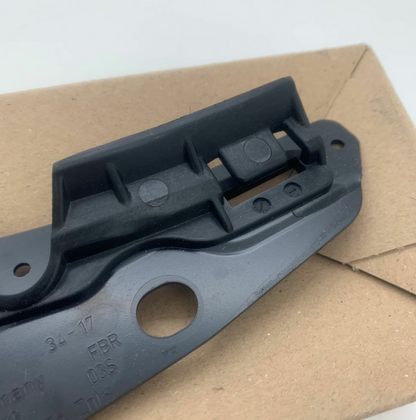 NEW AUDI A4 AVANT B9 FRONT LEFT FENDER MOUNT ADAPTER 8W0821215 ORIGINAL