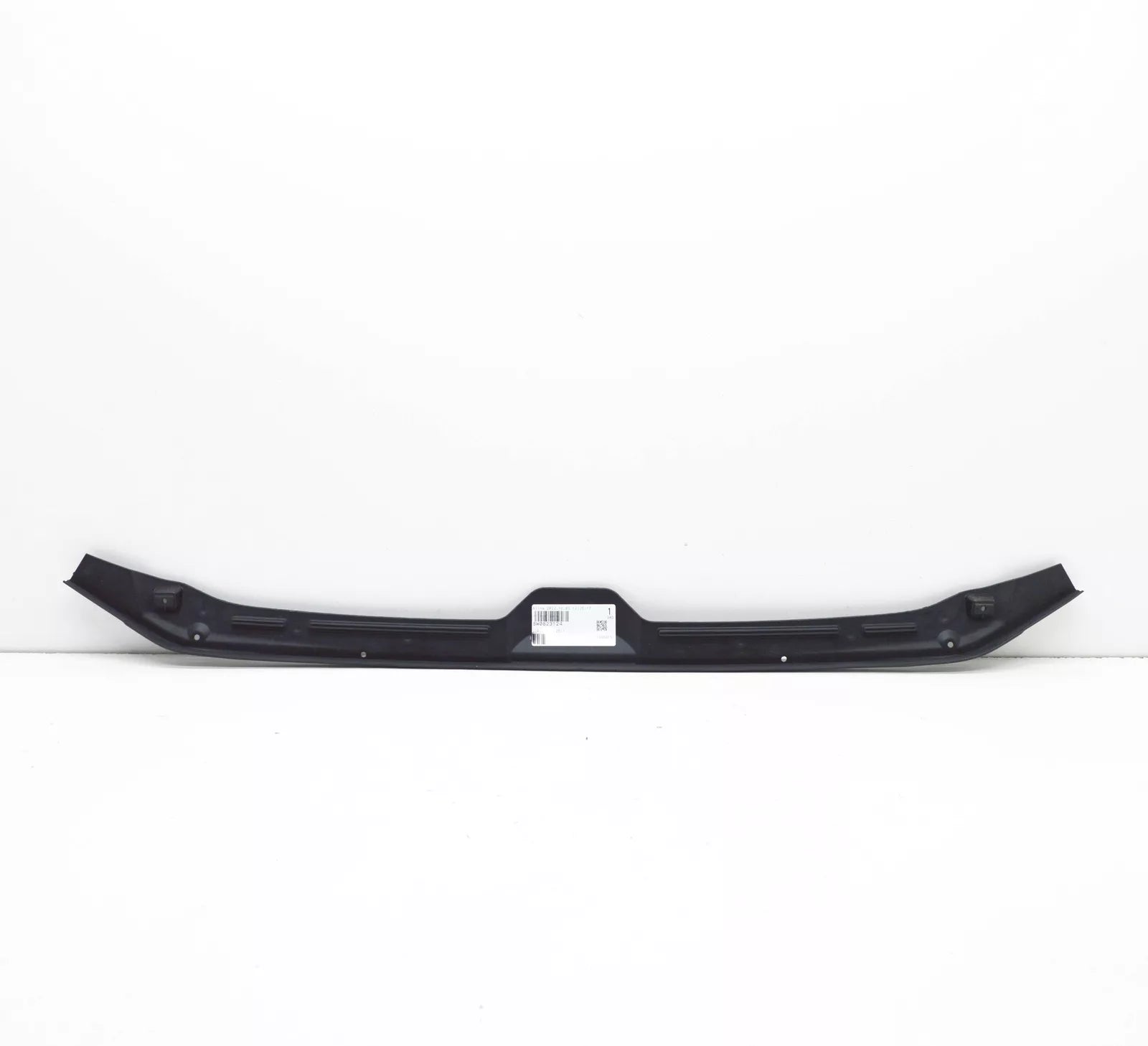 NEW AUDI A4 B9 ENGINE HOOD REAR PROTECTOR SEAL 8W0823124 ORIGINAL