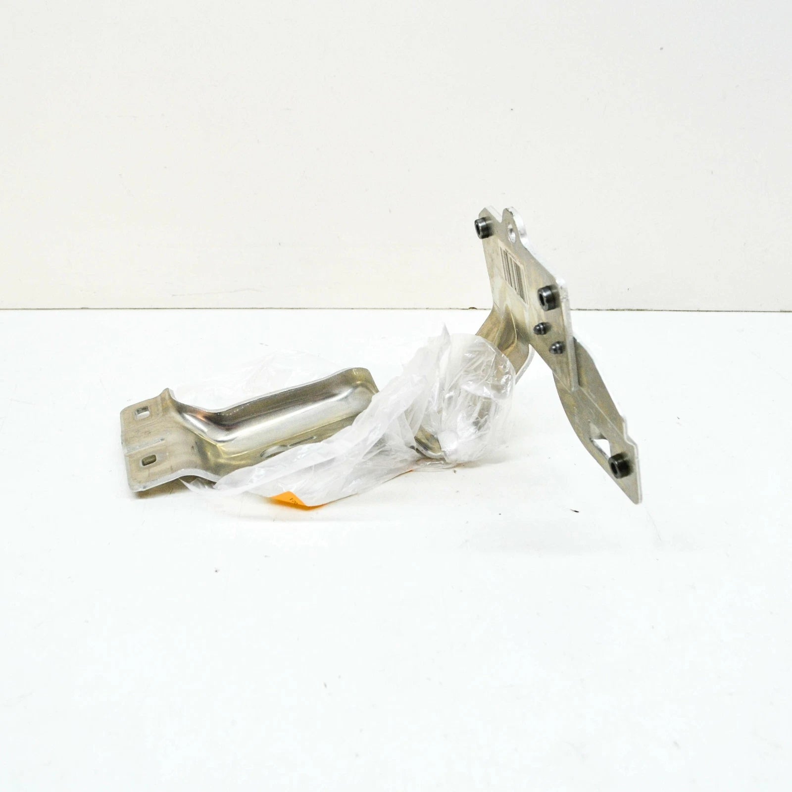 NEW BMW M5 F90 FRONT RIGHT VERTICAL CONNECTION SUPPORT 51118068454 ORIGINAL