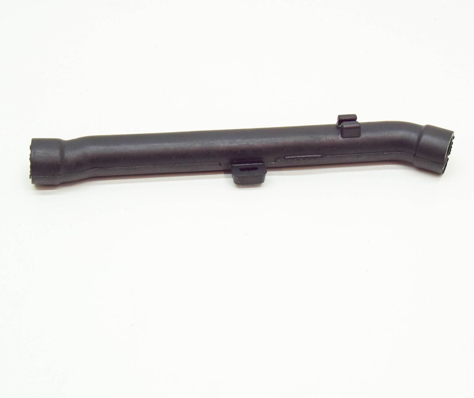 NEW MB CL C215 CYLINDER HEAD TO HEAT EXCHANGER HOSE A1370180382 ORIGINAL