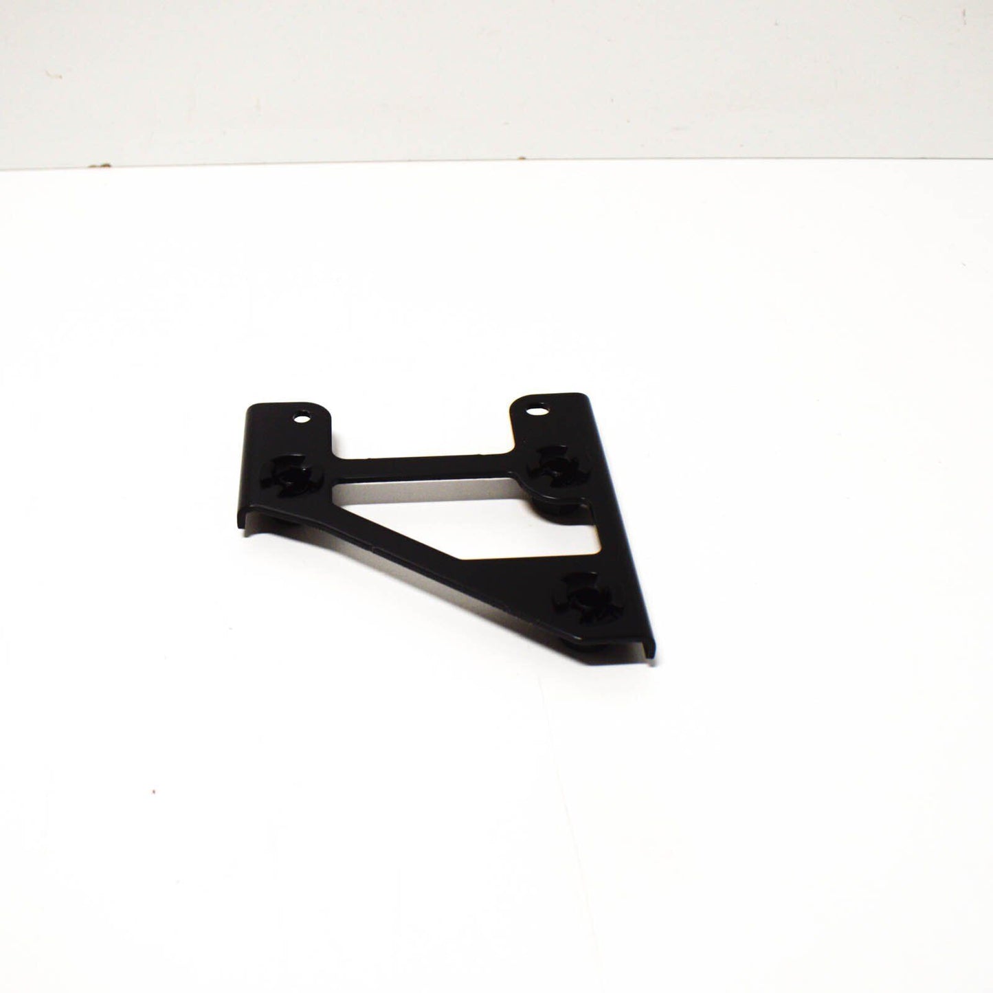 NEW AUDI A3 8V CRUISE CONTROL DISTANCE SENSOR BRACKET 5Q0907461A ORIGINAL