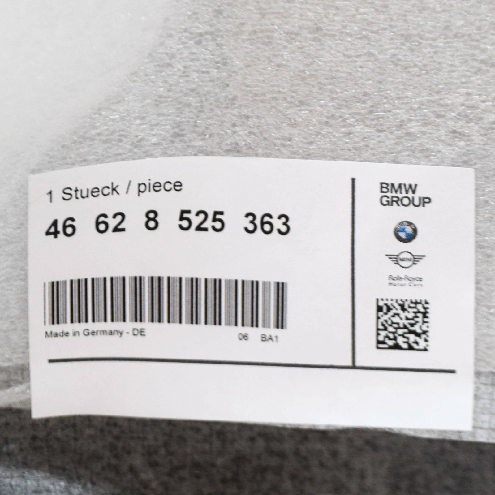 NEW BMW S 1000 R REAR LEFT SEAT TAIL LATERAL PART 46628525363 ORIGINAL